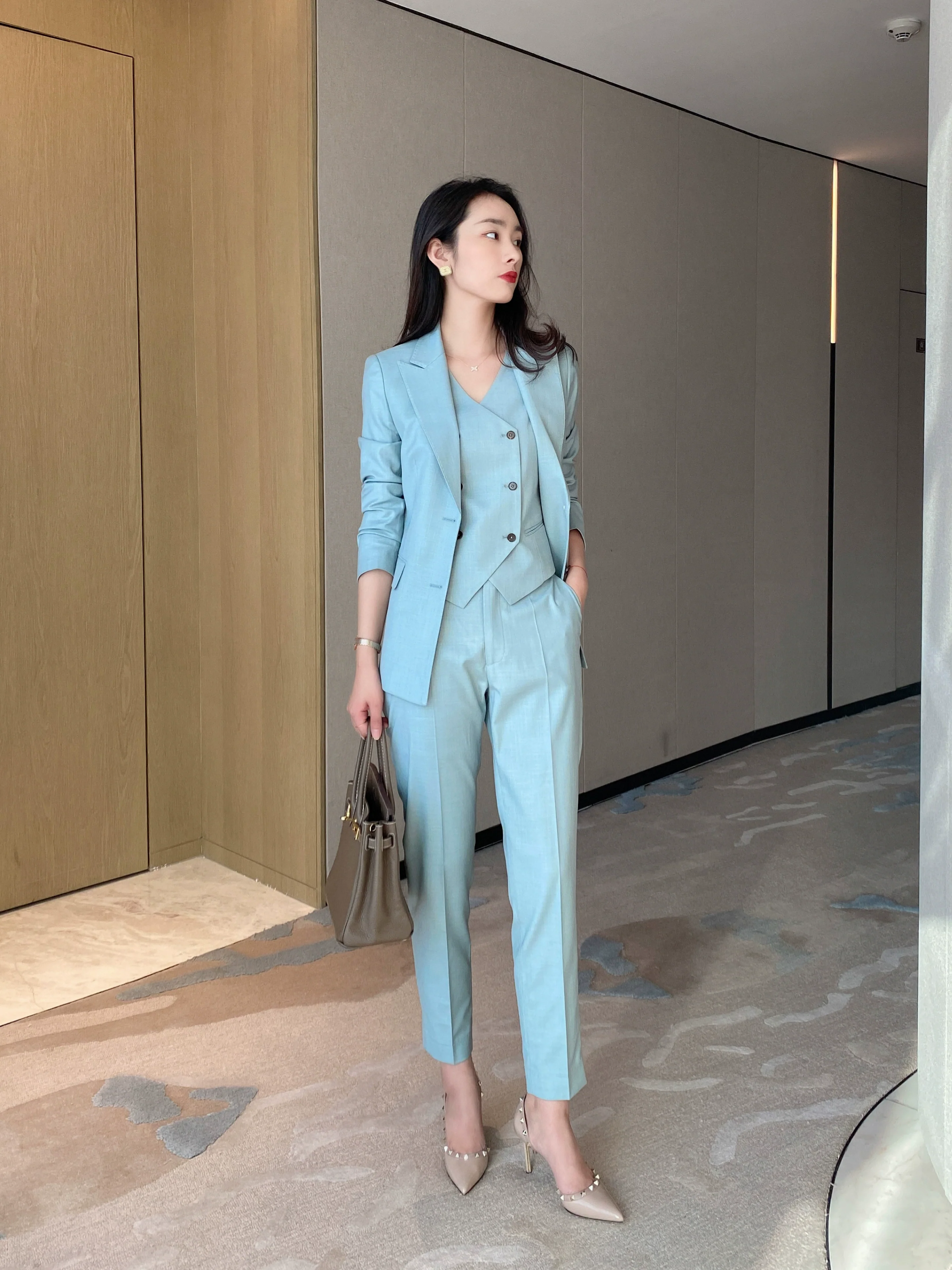 Autumn Slim Fit 3‑Piece Women’s Suit Set in Celadon Blue - Image 4