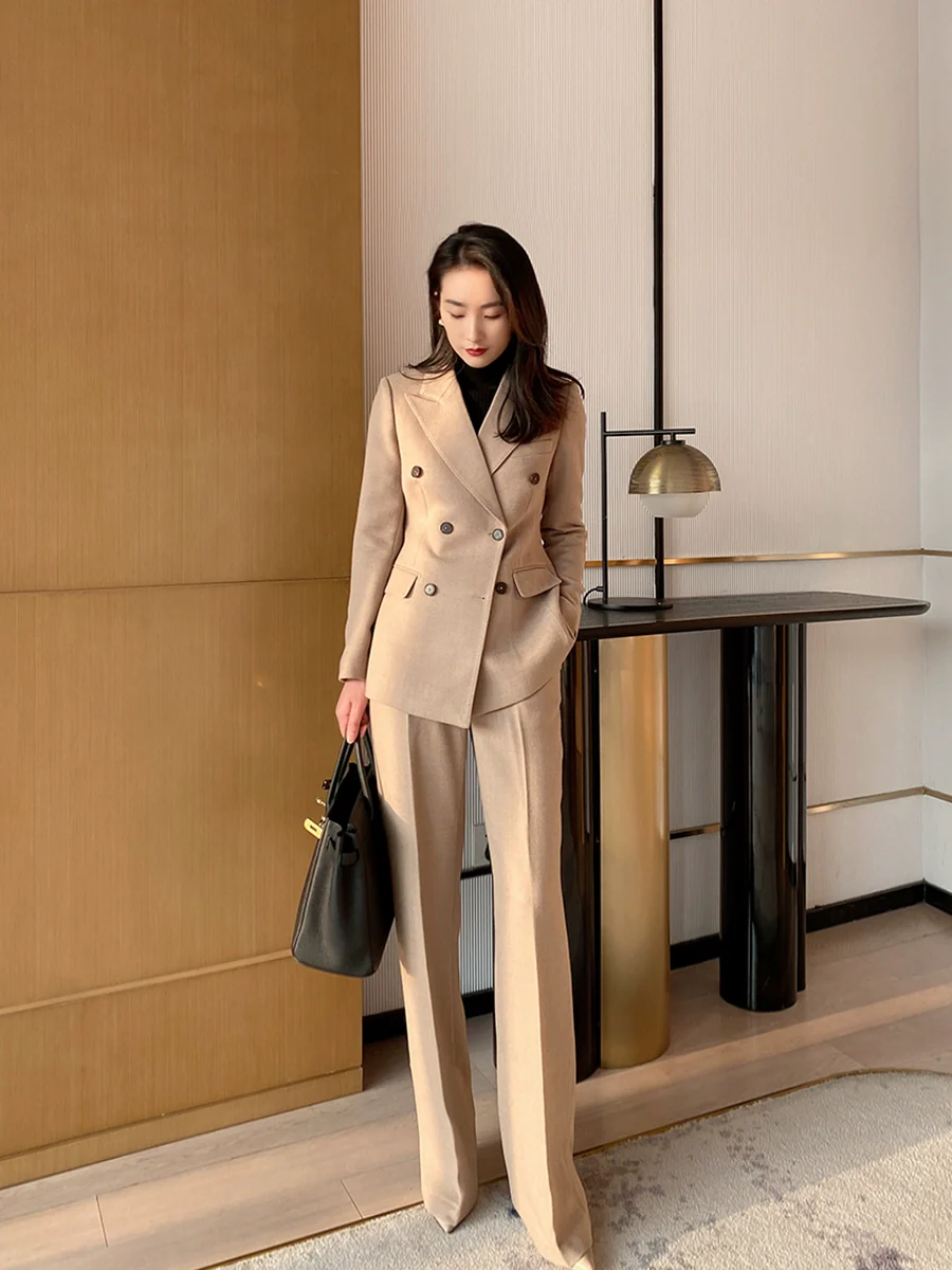 Beige Demi-Season Woolen Women's Suit with Tailored Fit - Image 4