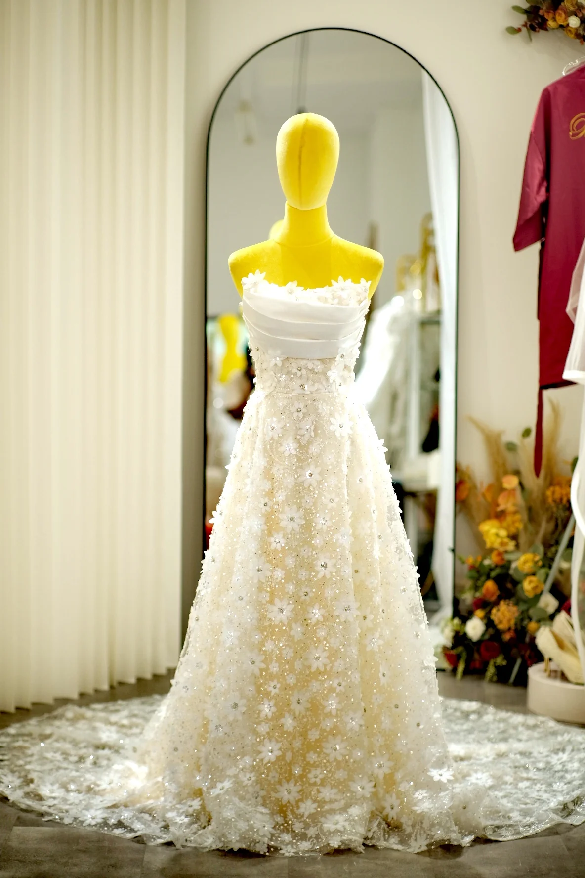 Lux Fabric Full Lace with Beaded Size S Wedding Gown | Ready-to-Wear - Image 3