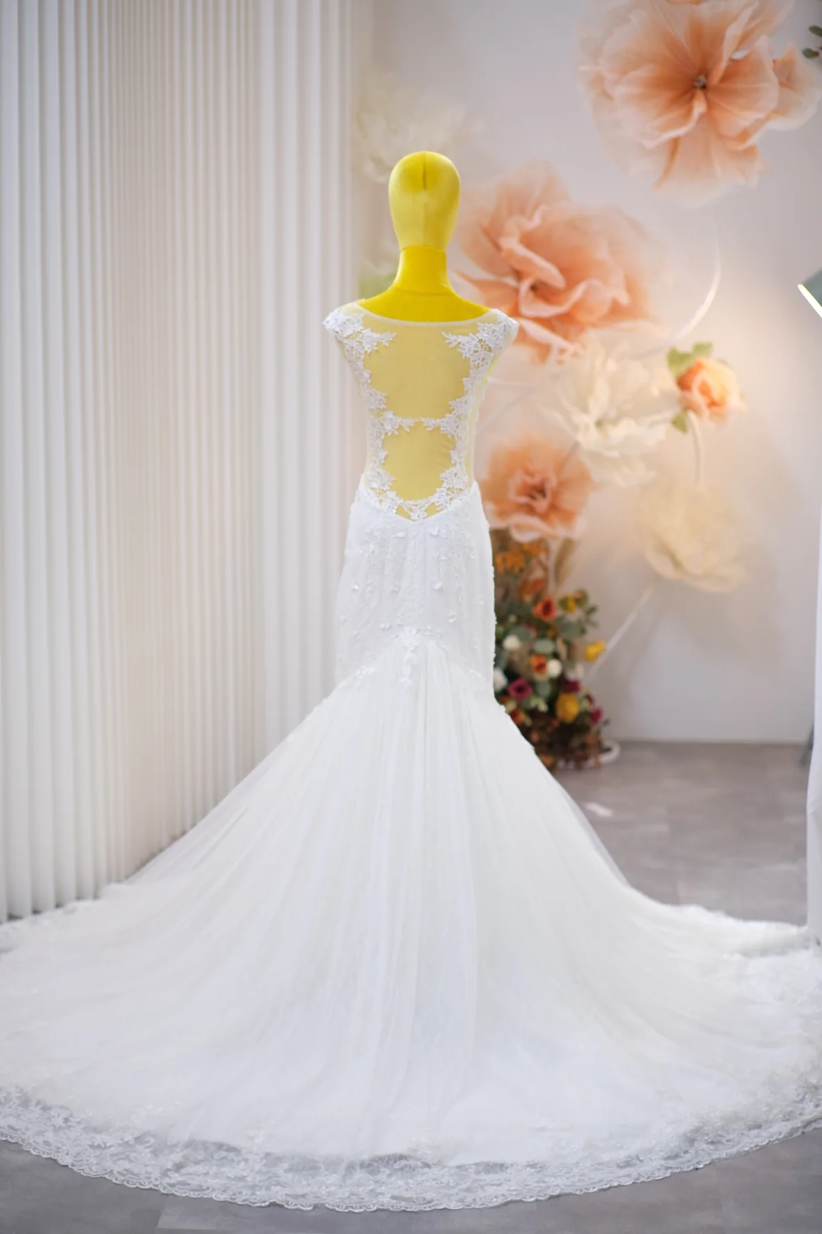 Lux Full Fabric Lace Wedding Gown Size S | Ready-to-Wear - Image 3