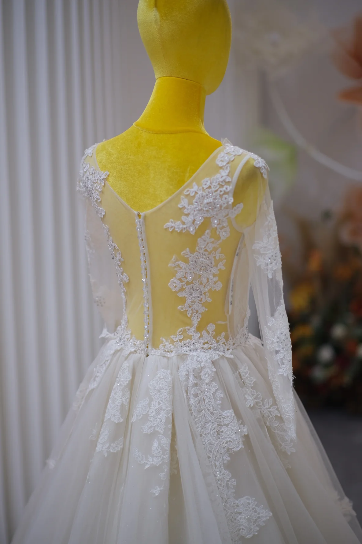 Premium Full Lace with Beaded Wedding Gown Size S | Ready-to-Wear - Image 9