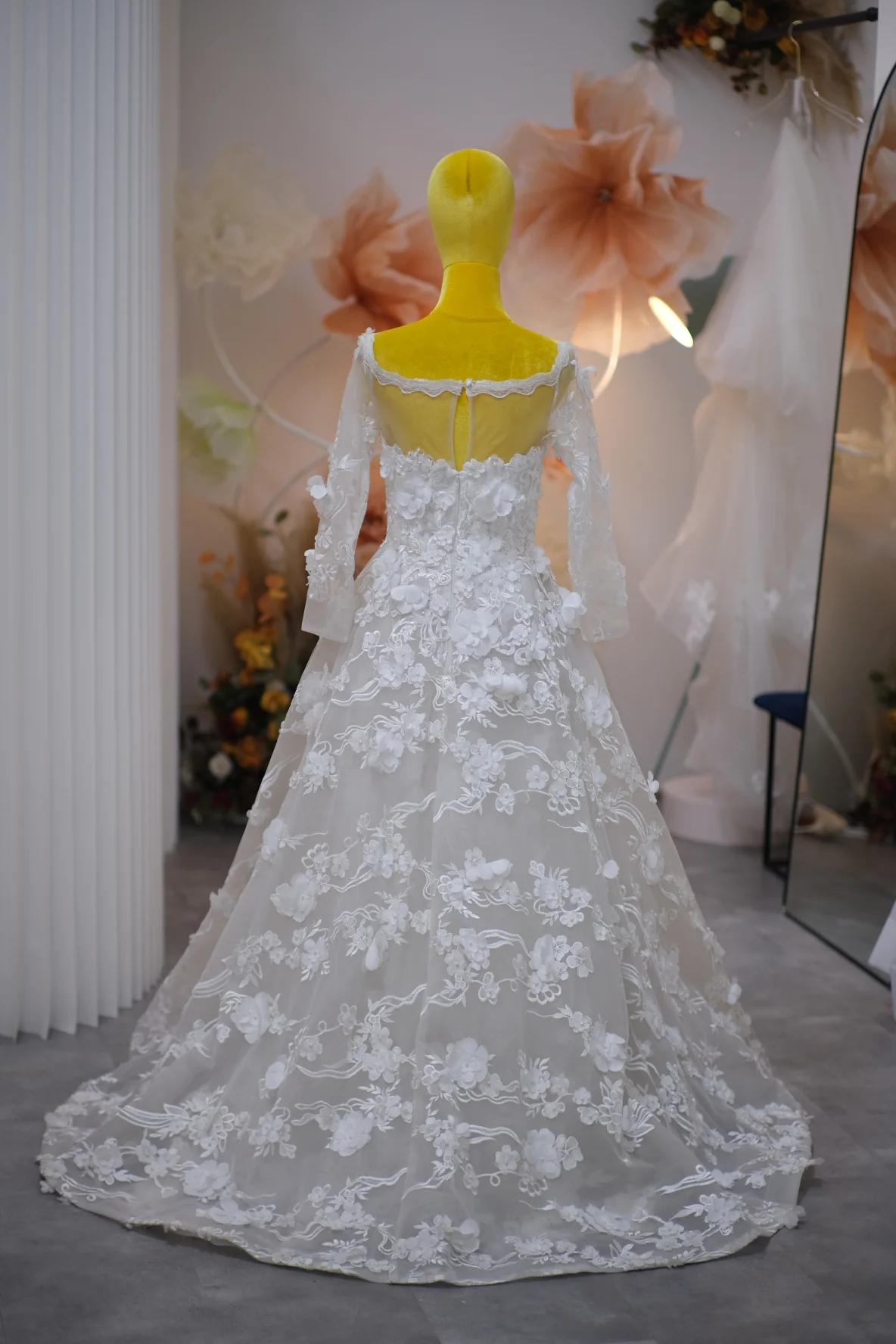 Luxury Full Lace with Beaded Wedding Gown Size M | Ready-to-Wear - Image 2