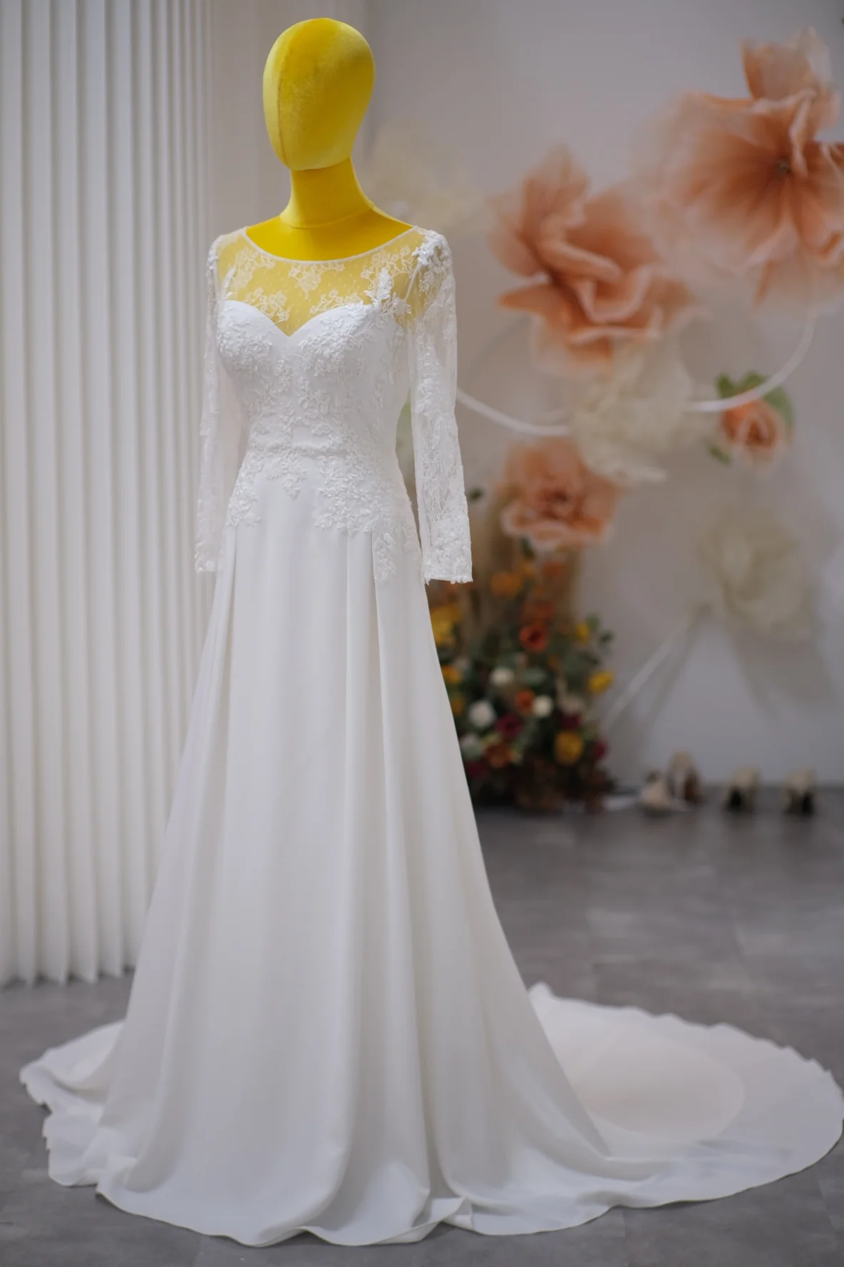 Premium Half Lace Wedding Gown Size M | Ready-to-Wear - Image 2