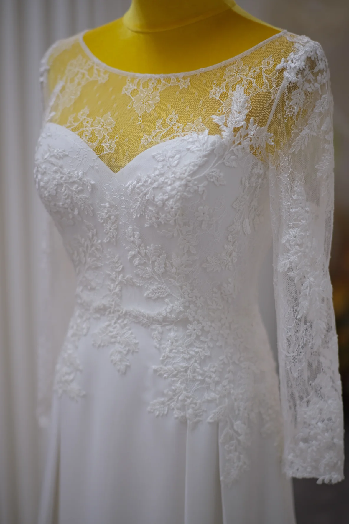 Premium Half Lace Wedding Gown Size M | Ready-to-Wear - Image 3