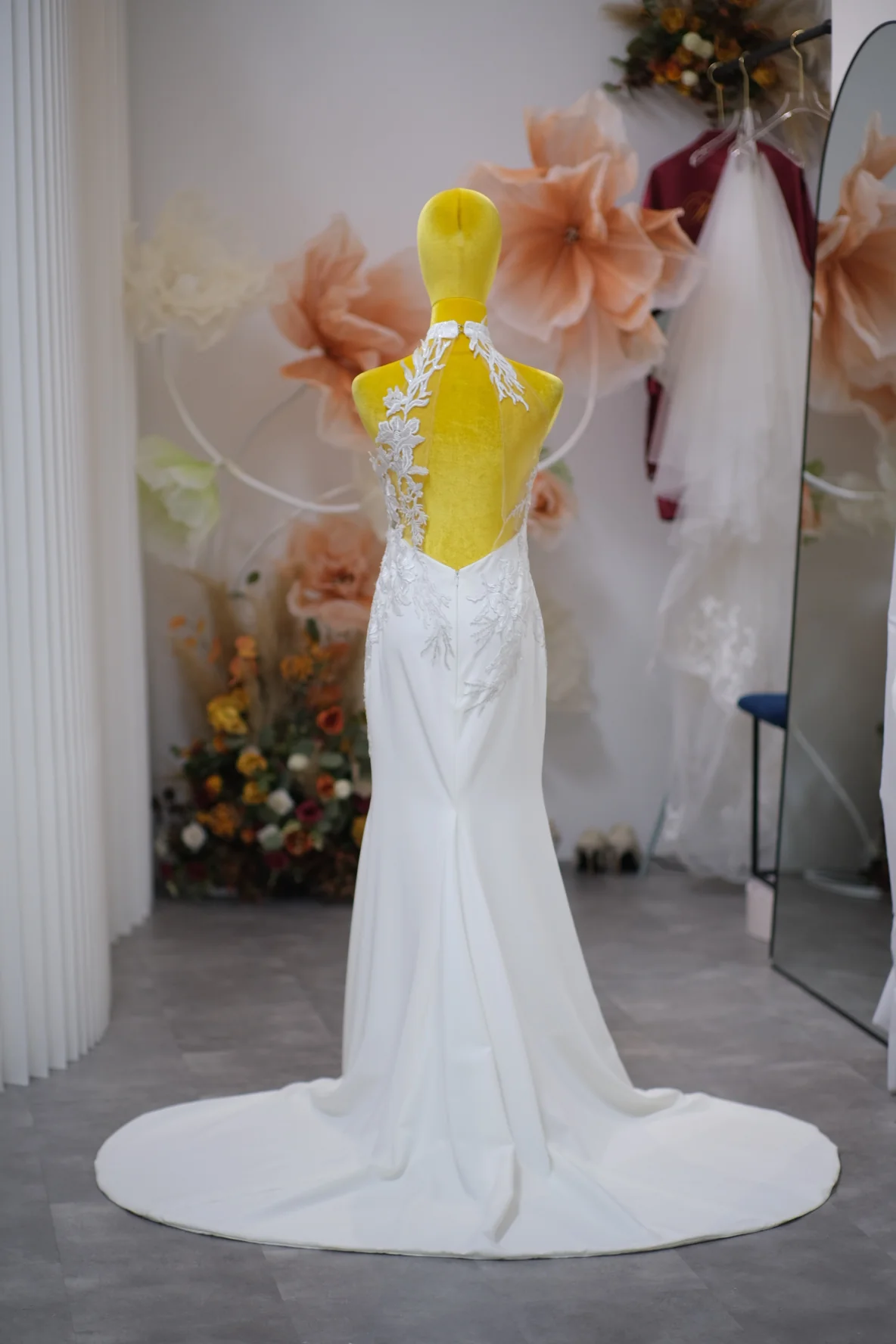 Premium Half Lace Wedding Gown Size L | Ready-to-Wear - Image 2