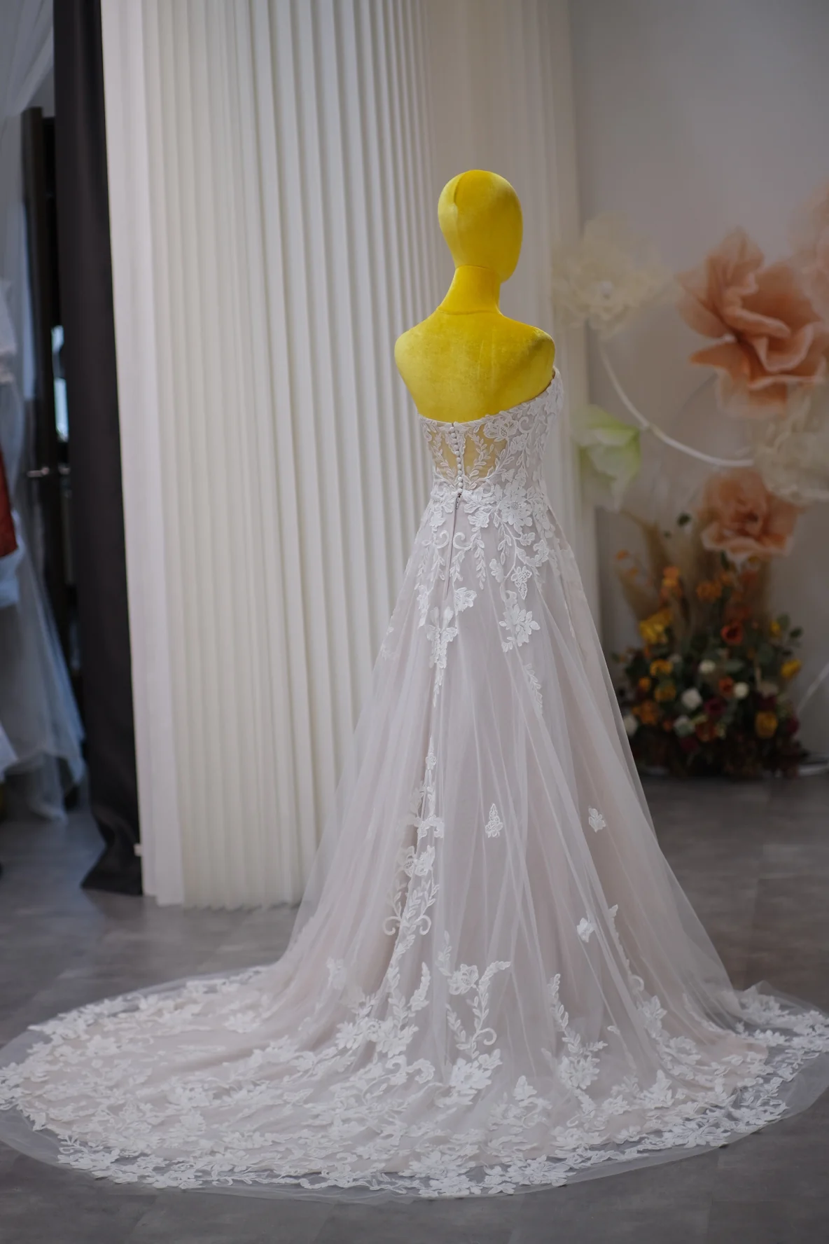 Premium Half Lace Wedding Gown Size S | Ready-to-Wear - Image 5