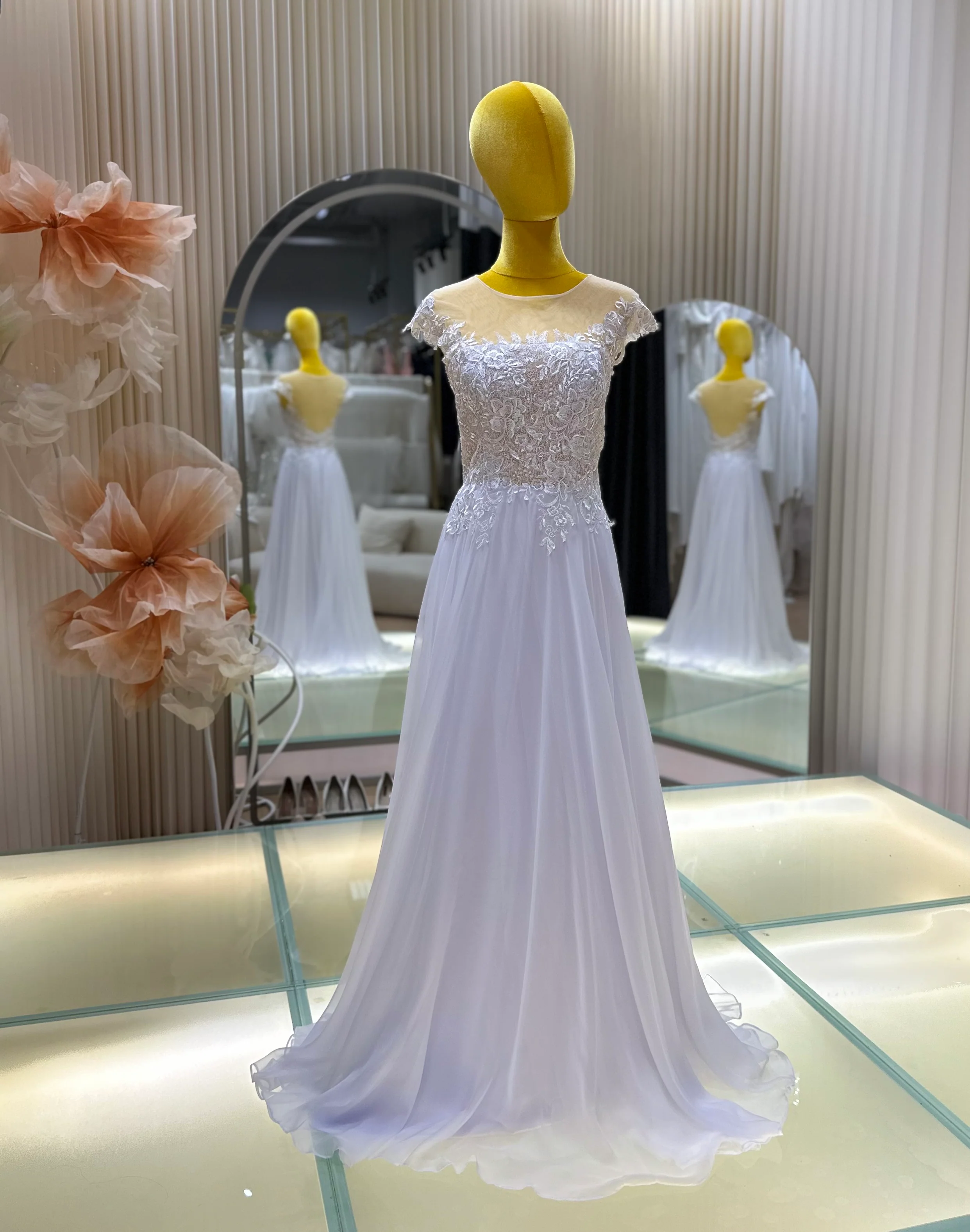 Half-Lace Wedding Gown Size L Bust 89 | Ready-to-Wear