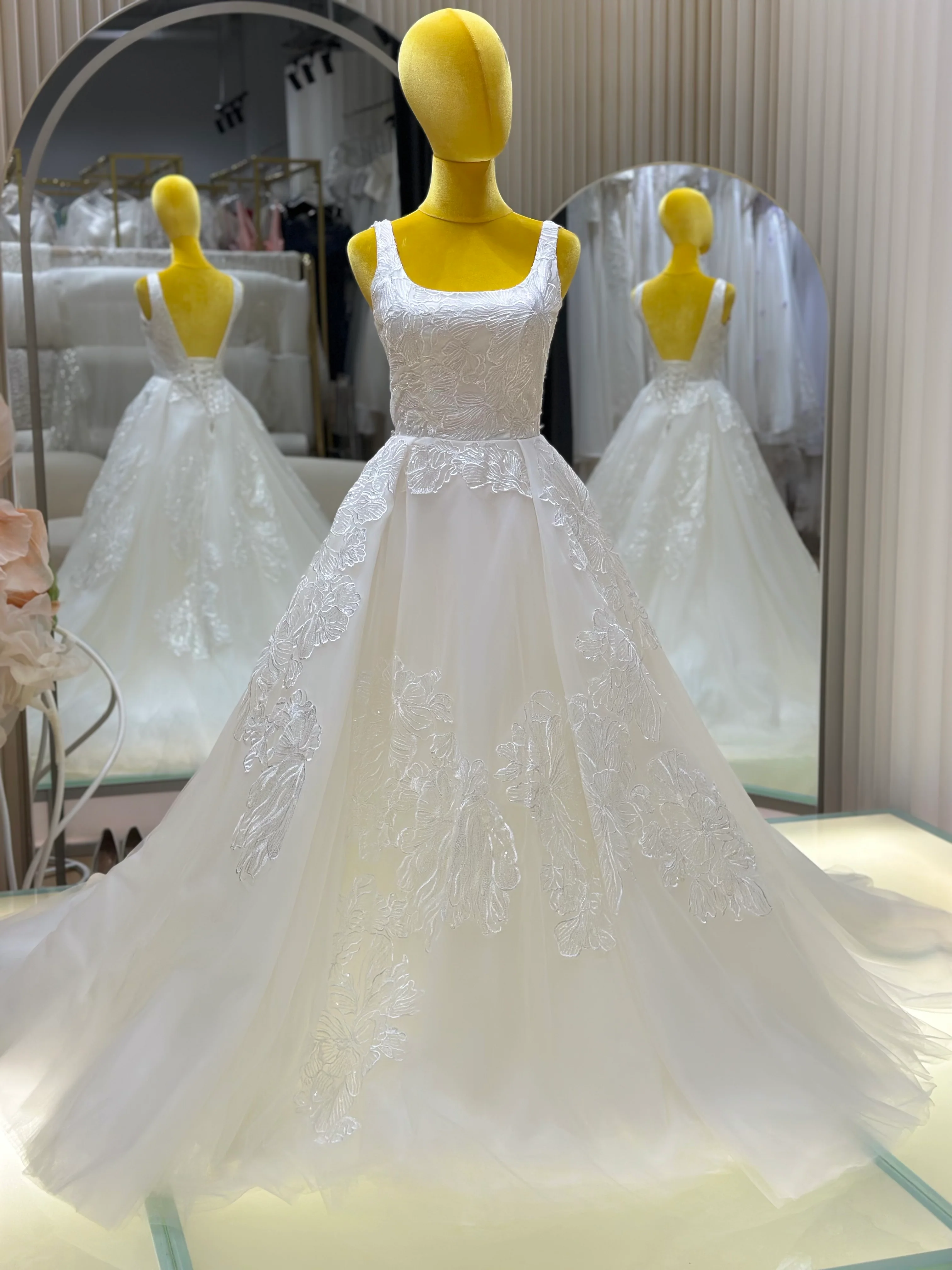 Lux Full Lace Wedding Gown Size XS-L Bust 78-90 | Ready-to-Wear - Image 3