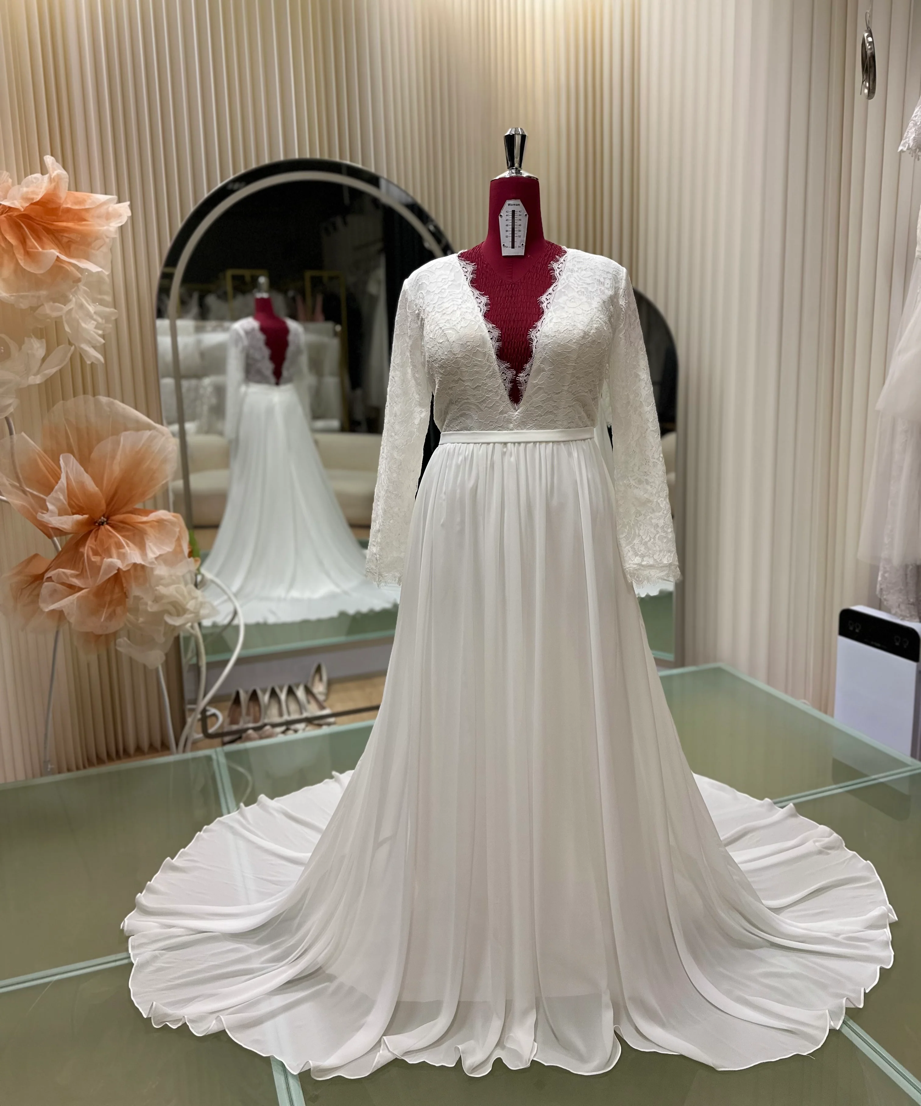 Premium Half Lace Wedding Gown Size 3XL Bust 100 | Ready-to-Wear - Image 2