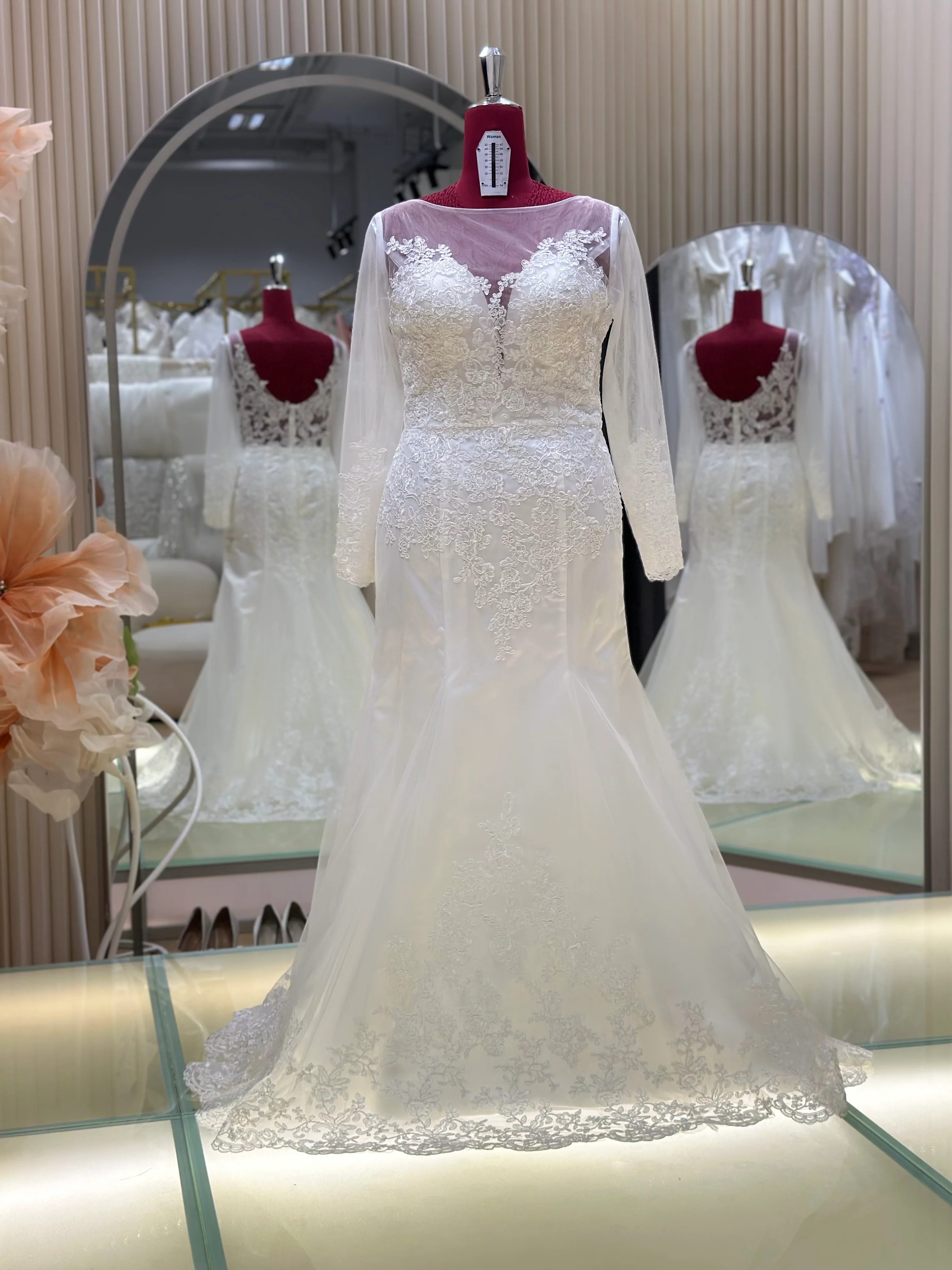 Premium Full Lace Wedding Gown Size 3XL Bust 100 | Ready-to-Wear - Image 2