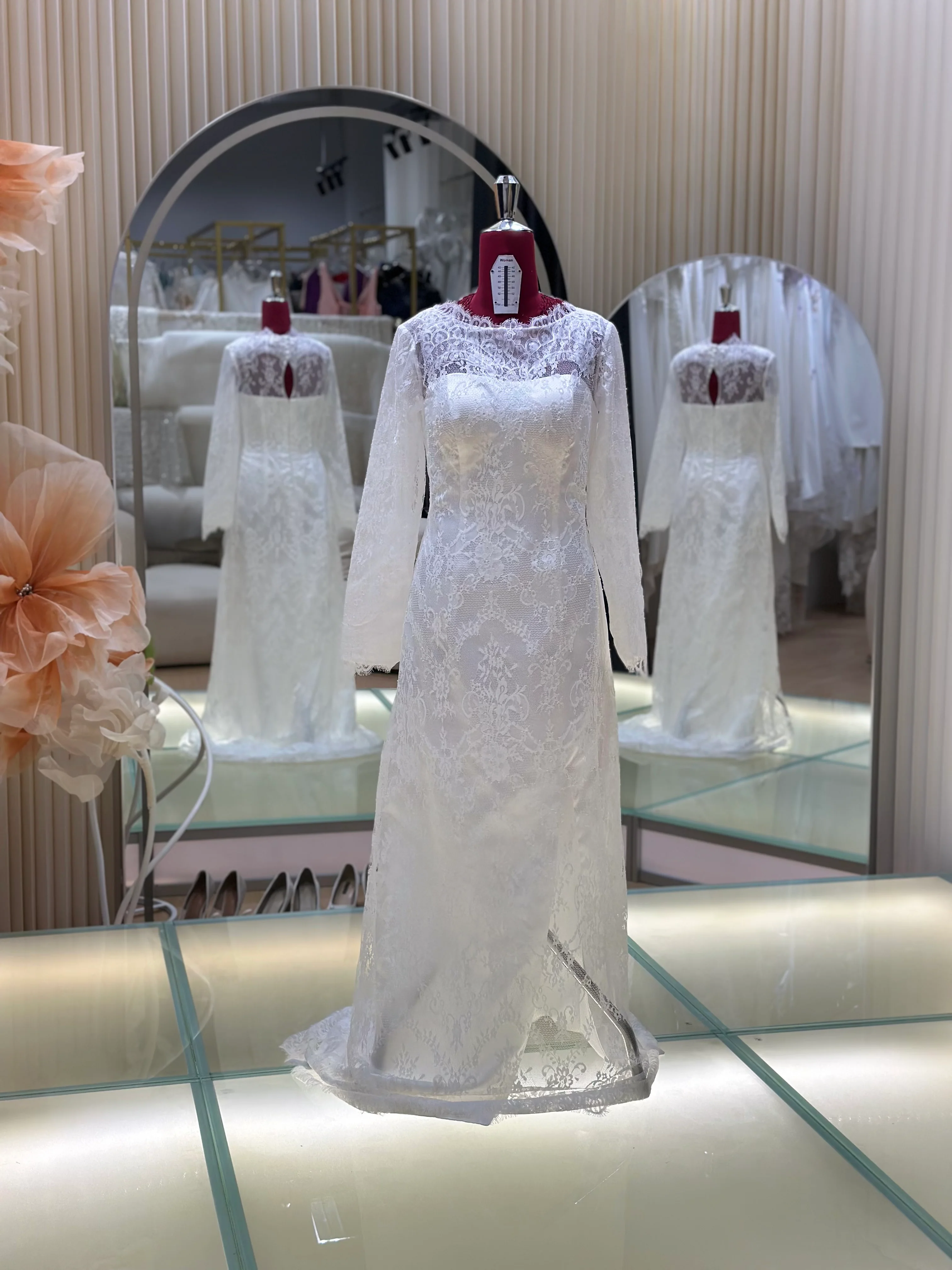 Full Lace Wedding Gown Size XXL Bust 95 | Ready-to-Wear - Image 2