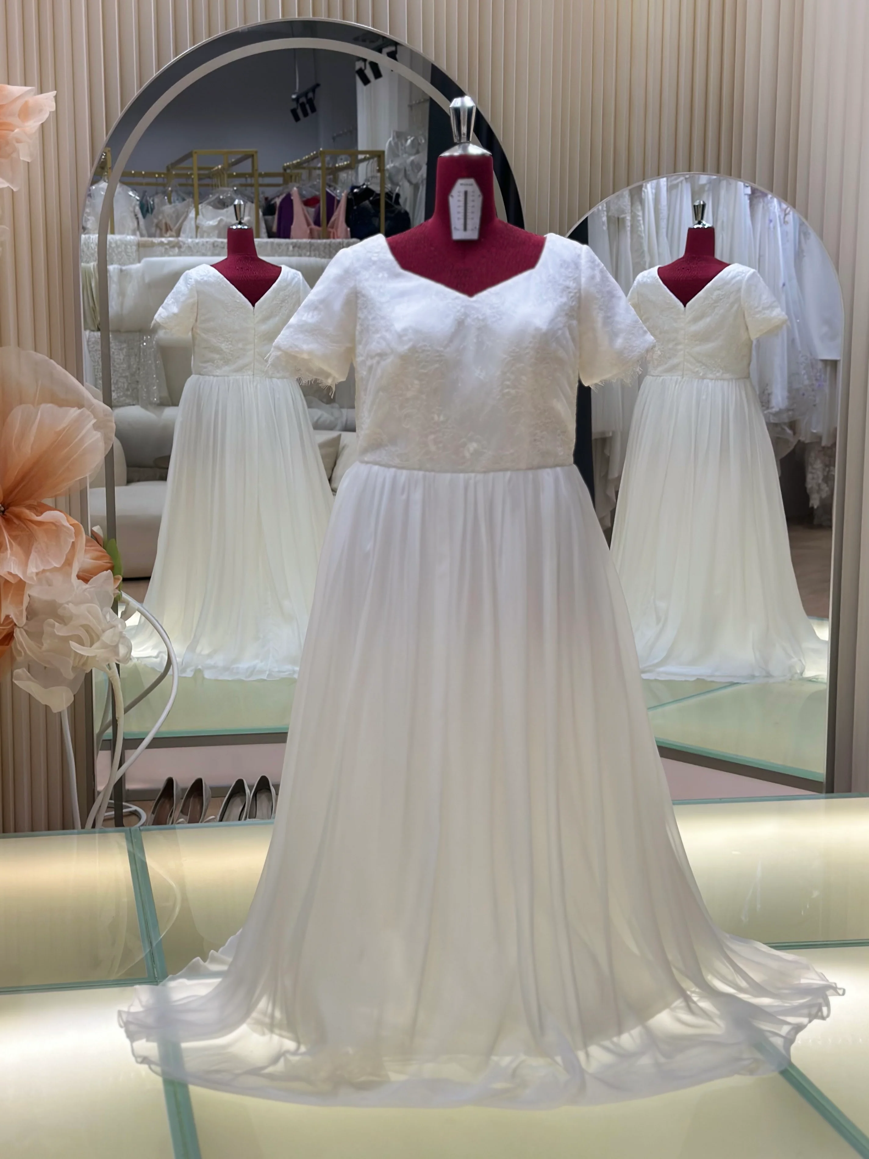Plus Size Half-Lace Wedding Gown Bust 118 | Ready-to-Wear - Image 2