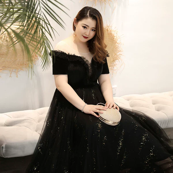 Black Elegant Evening Dress - Image 2