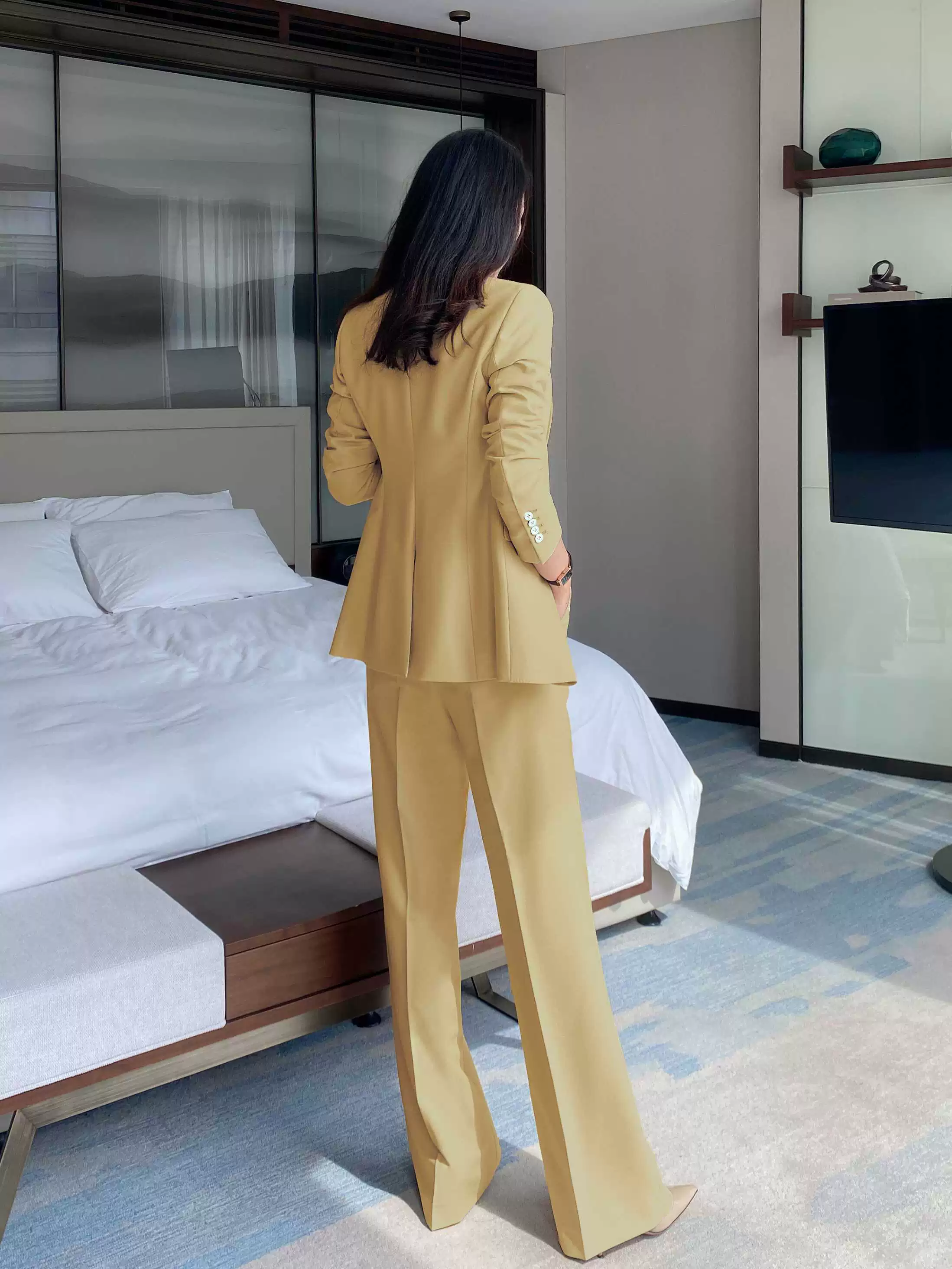 Bright Yellow 3‑Piece Classic Suit Set – Jacket, Vest & Trousers - Image 5
