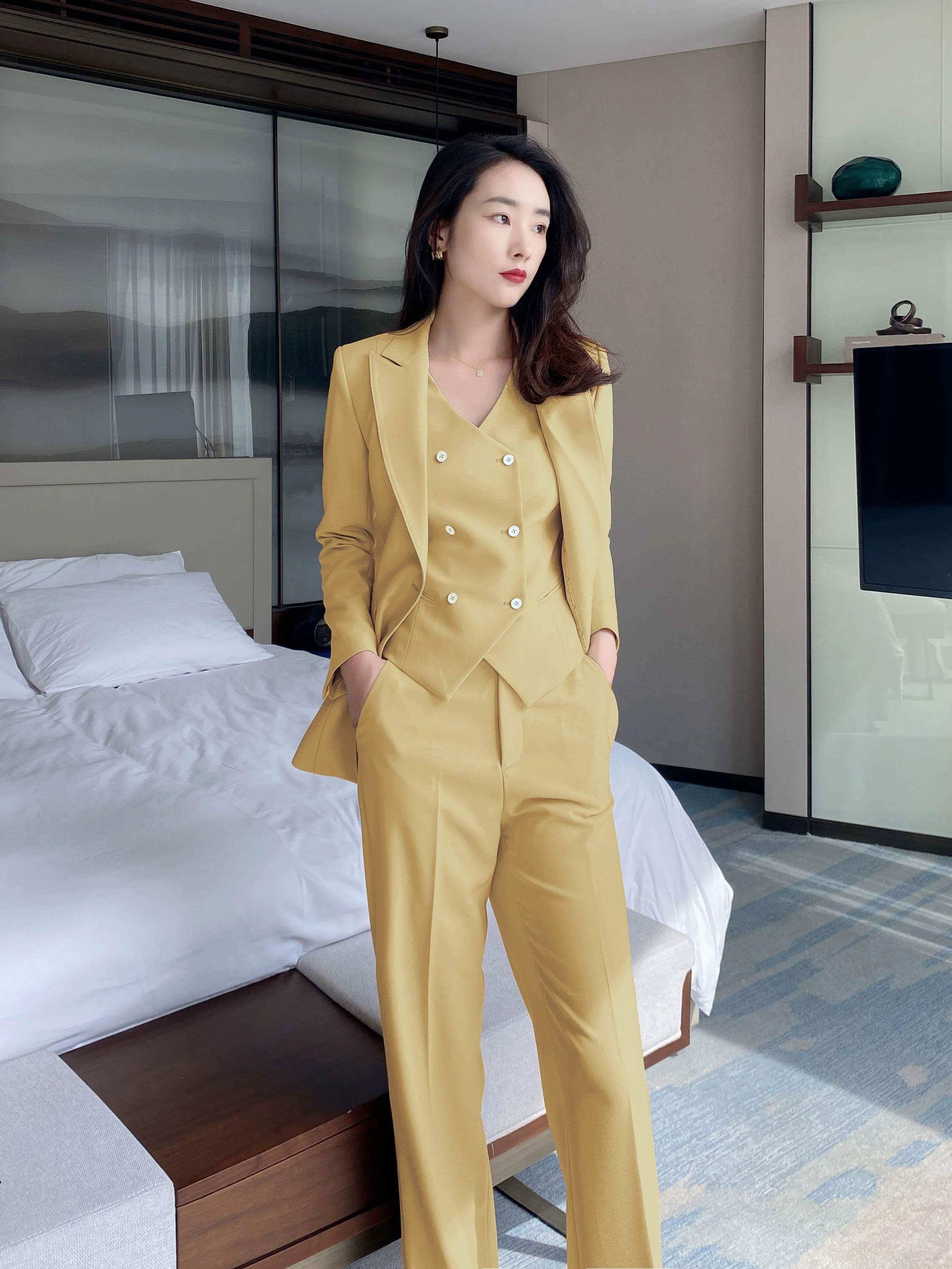 Bright Yellow 3‑Piece Classic Suit Set – Jacket, Vest & Trousers - Image 6