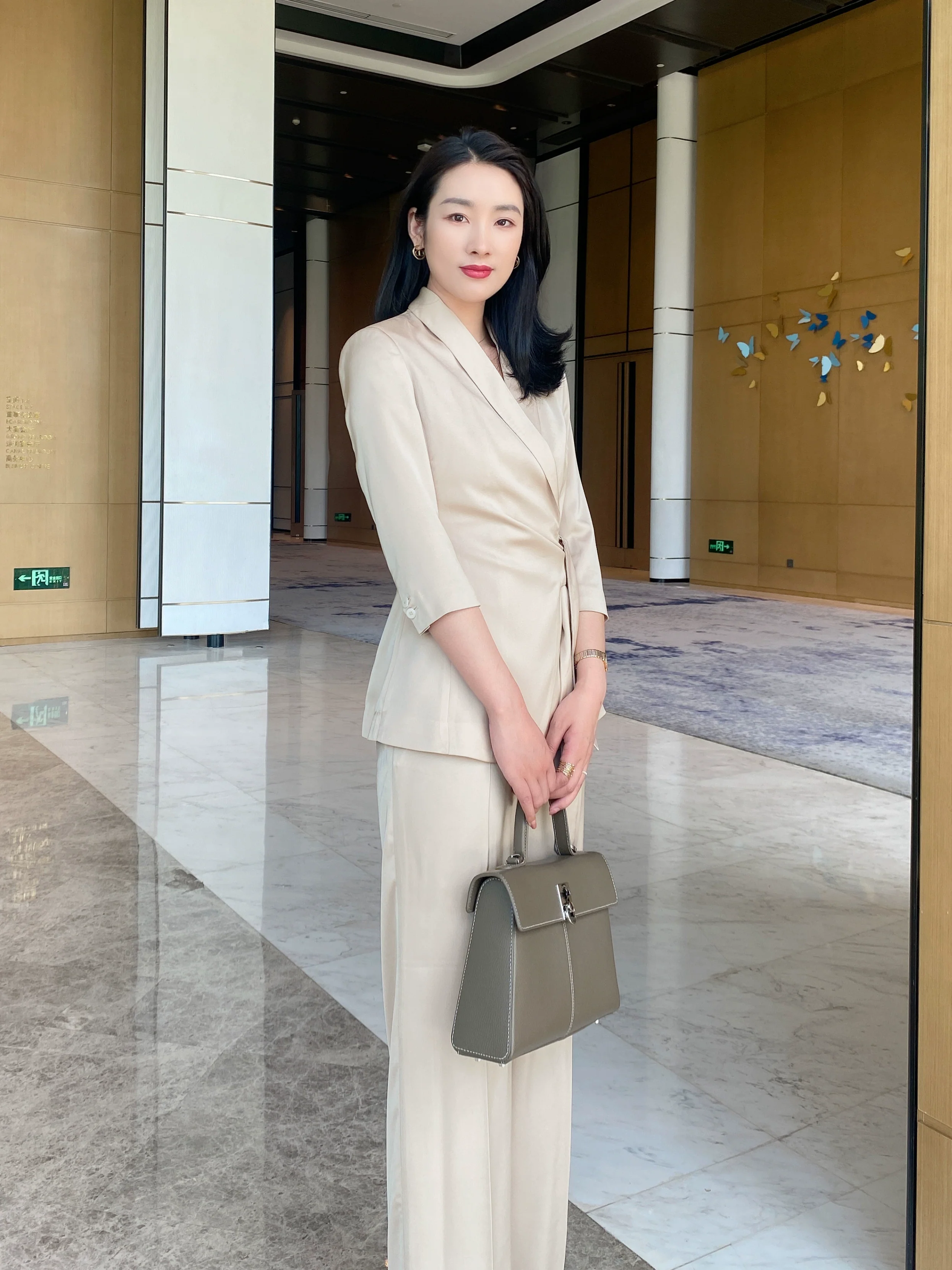 Champagne Color Women's Summer Elite Suit Jacket & Trousers - Image 4