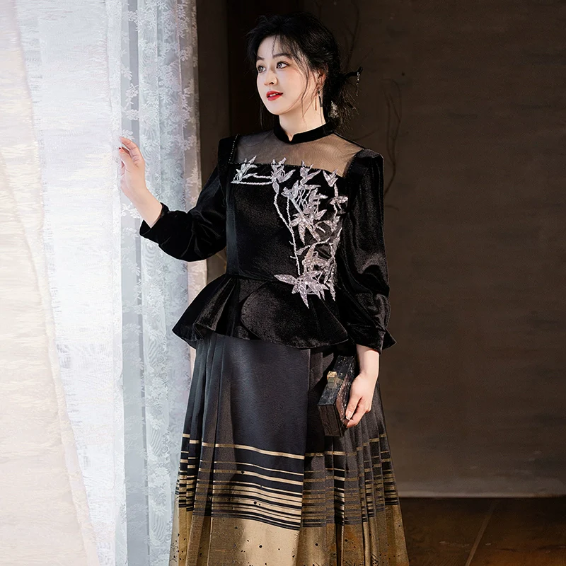 Chinese Long-Sleeve Wedding Hanfu Dress - Image 2