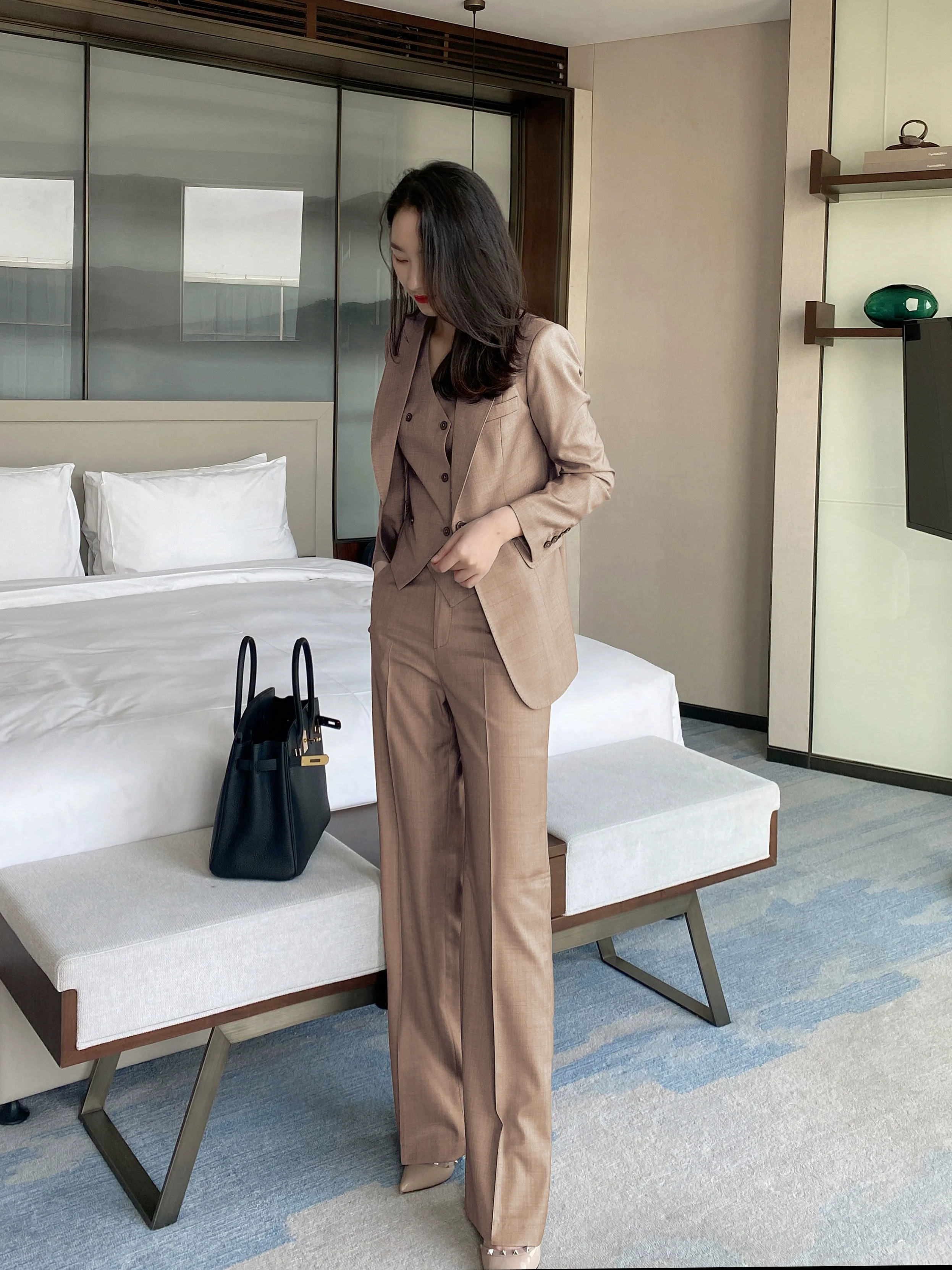 Coffee Color Classic 3-Piece Women's Suit Set Loose Straight Fit - Image 3