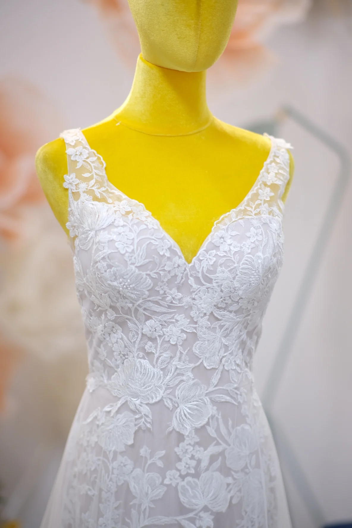 Lux Full Fabric Lace Wedding Gown Size S | Ready-to-Wear - Image 3