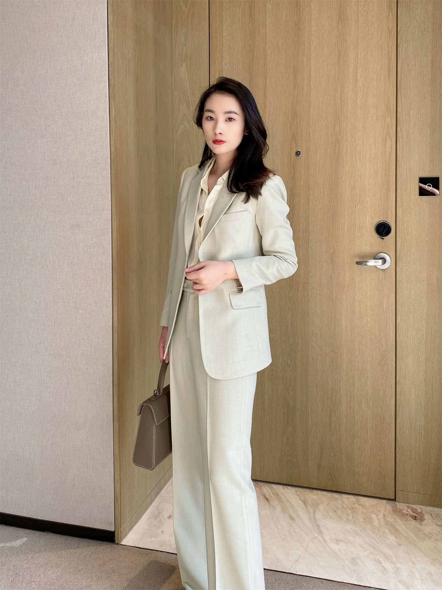 Cream Green Oversized Leisure Suit Set with Straight Trousers - Image 3
