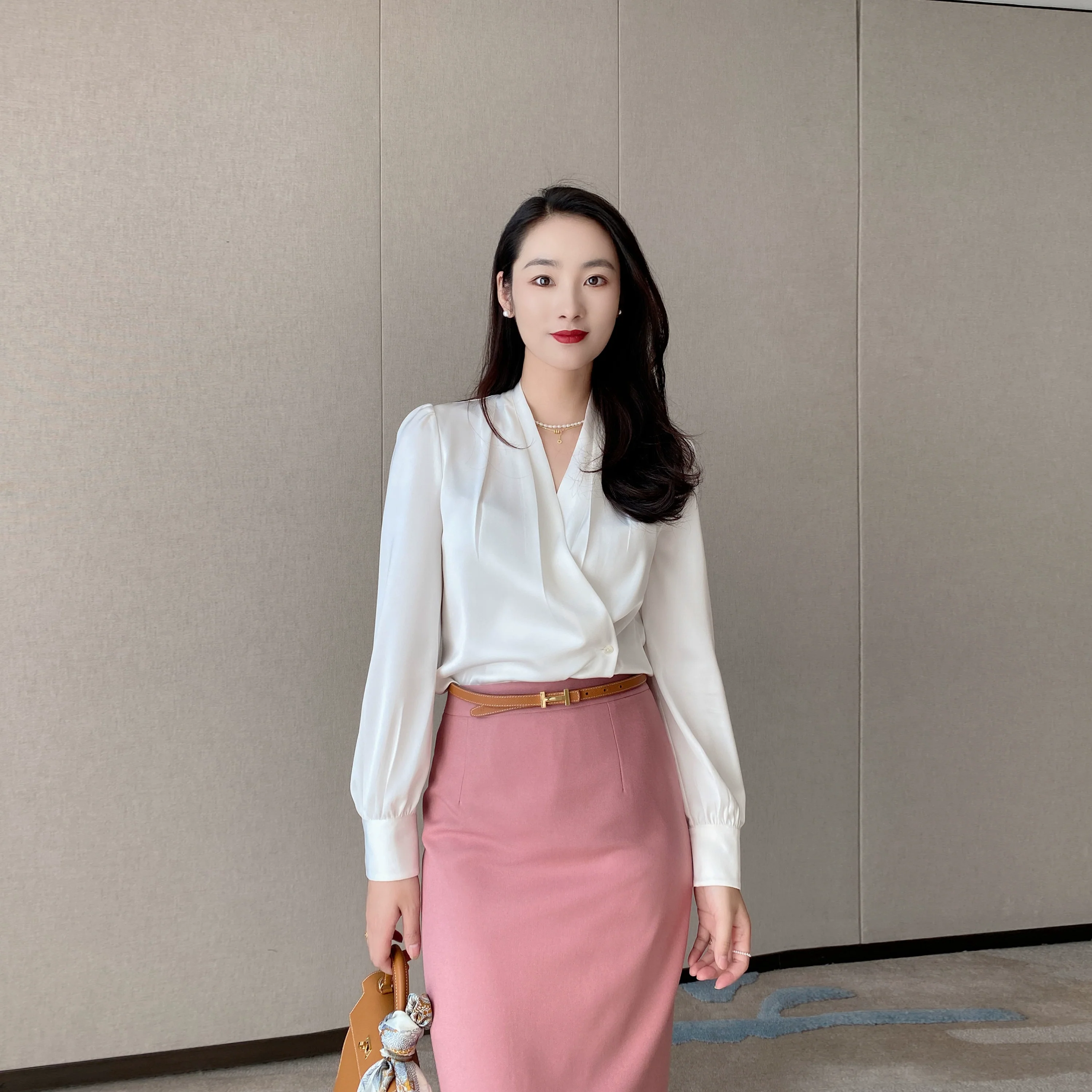 Elegant Autumn Long‑Sleeve V‑Neck Casual Shirt for Women - Image 6