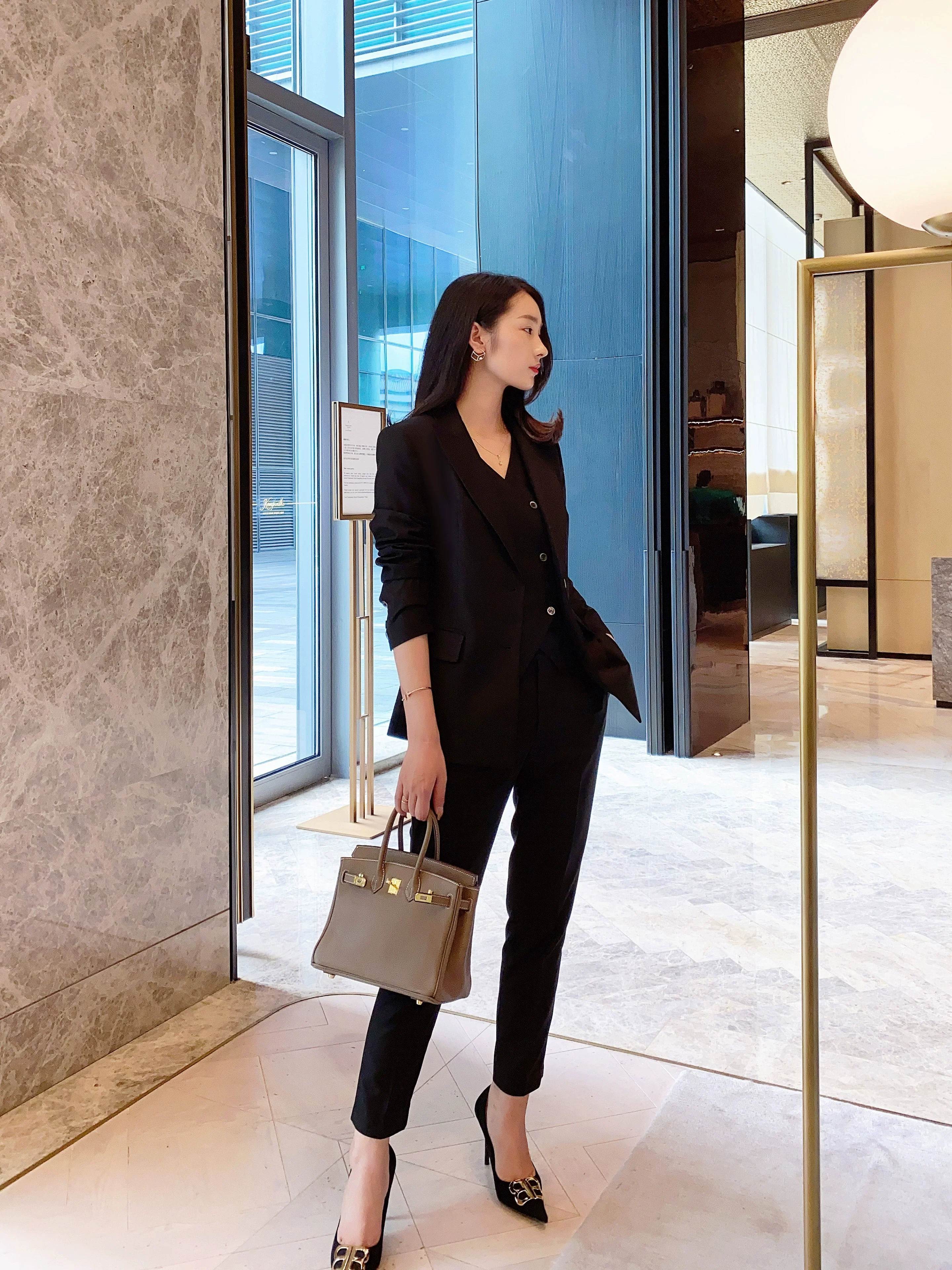 Elegant Black Autumn 3-Piece Women's Suit Set with Vest - Image 3