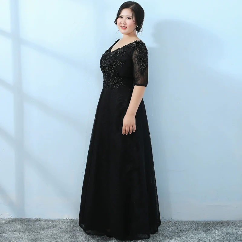 Elegant Black Velvet Evening Dress - Image 2