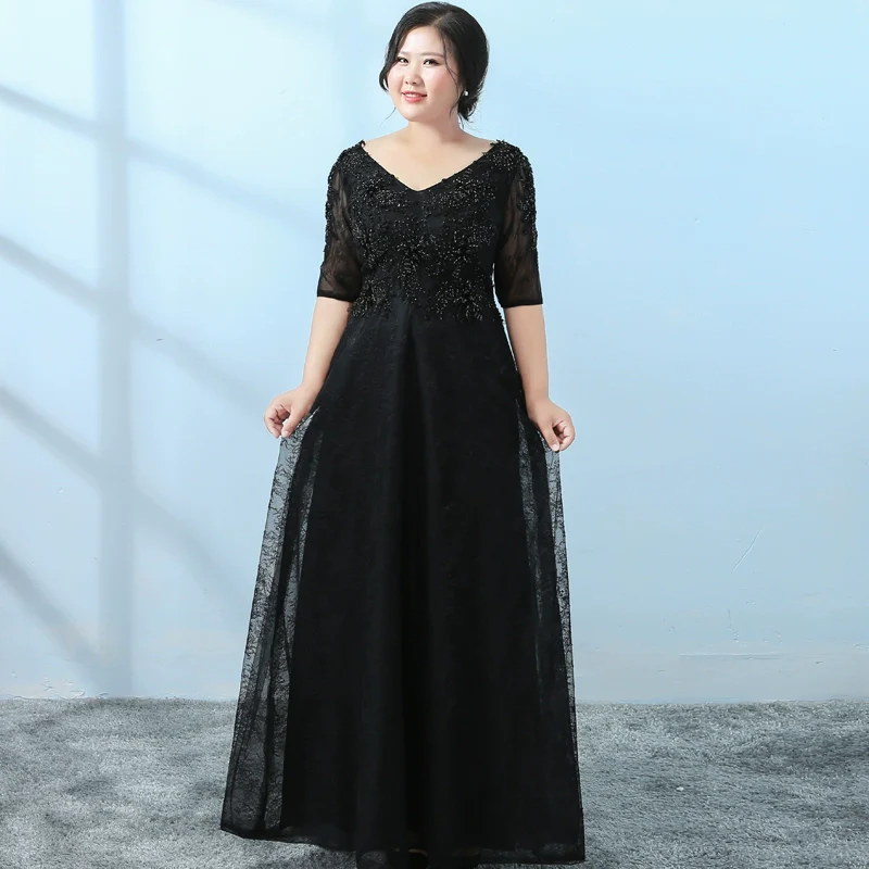Elegant Black Velvet Evening Dress - Image 5