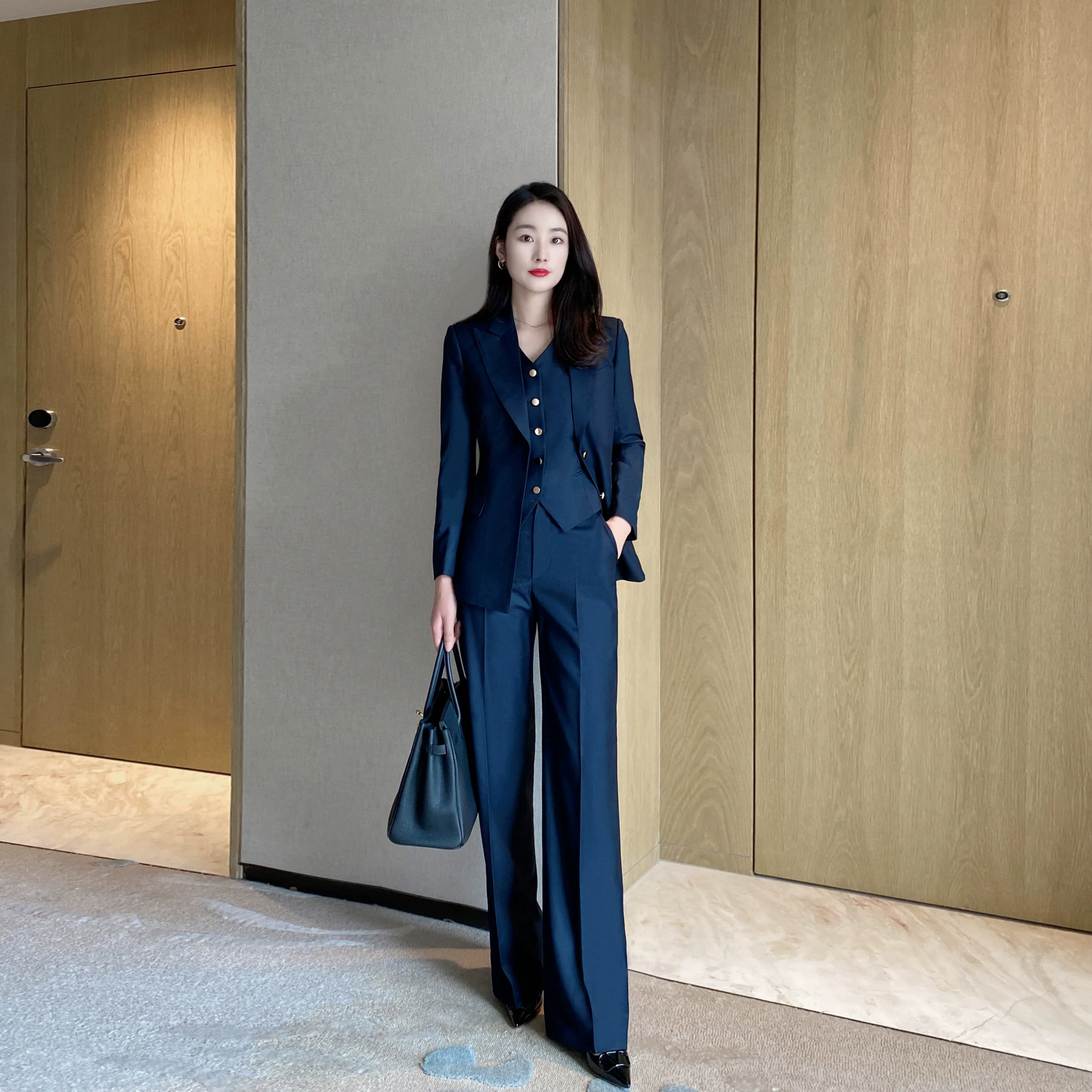 Elegant Blue-Black Women's 3-Piece Tailored Waist-Fitted Suit Set - Image 2