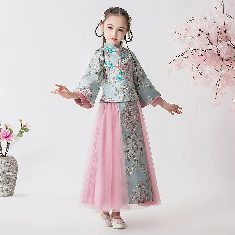 Elegant Children's Long-Sleeve Hanfu Cheongsam Set: Autumn Chinese Style - Image 4
