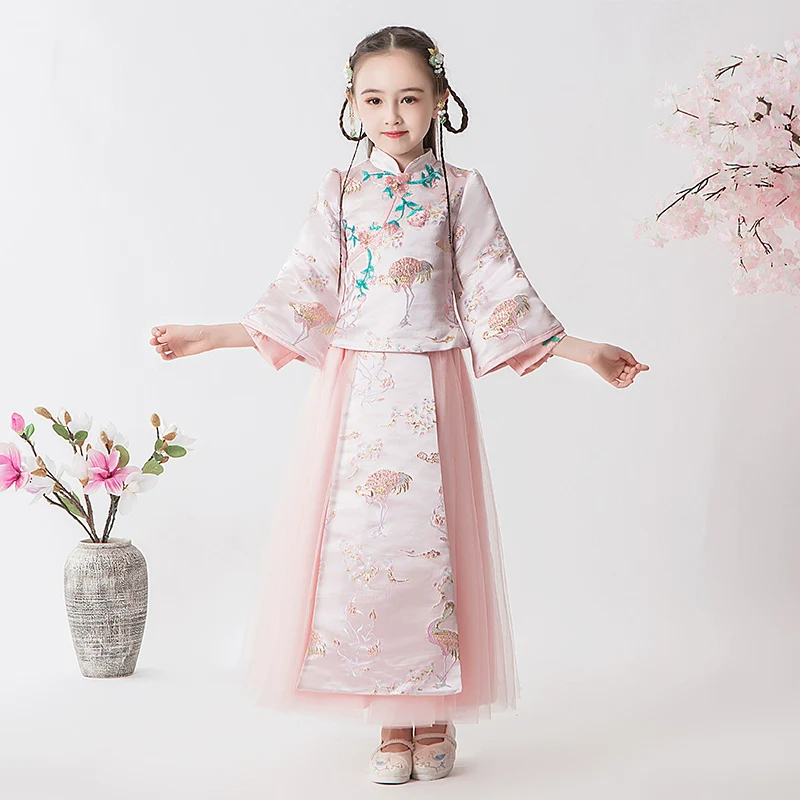 Elegant Children's Long-Sleeve Hanfu Cheongsam Set: Autumn Chinese Style - Image 8