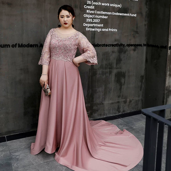Elegant Fuchsia Evening Gown - Image 2
