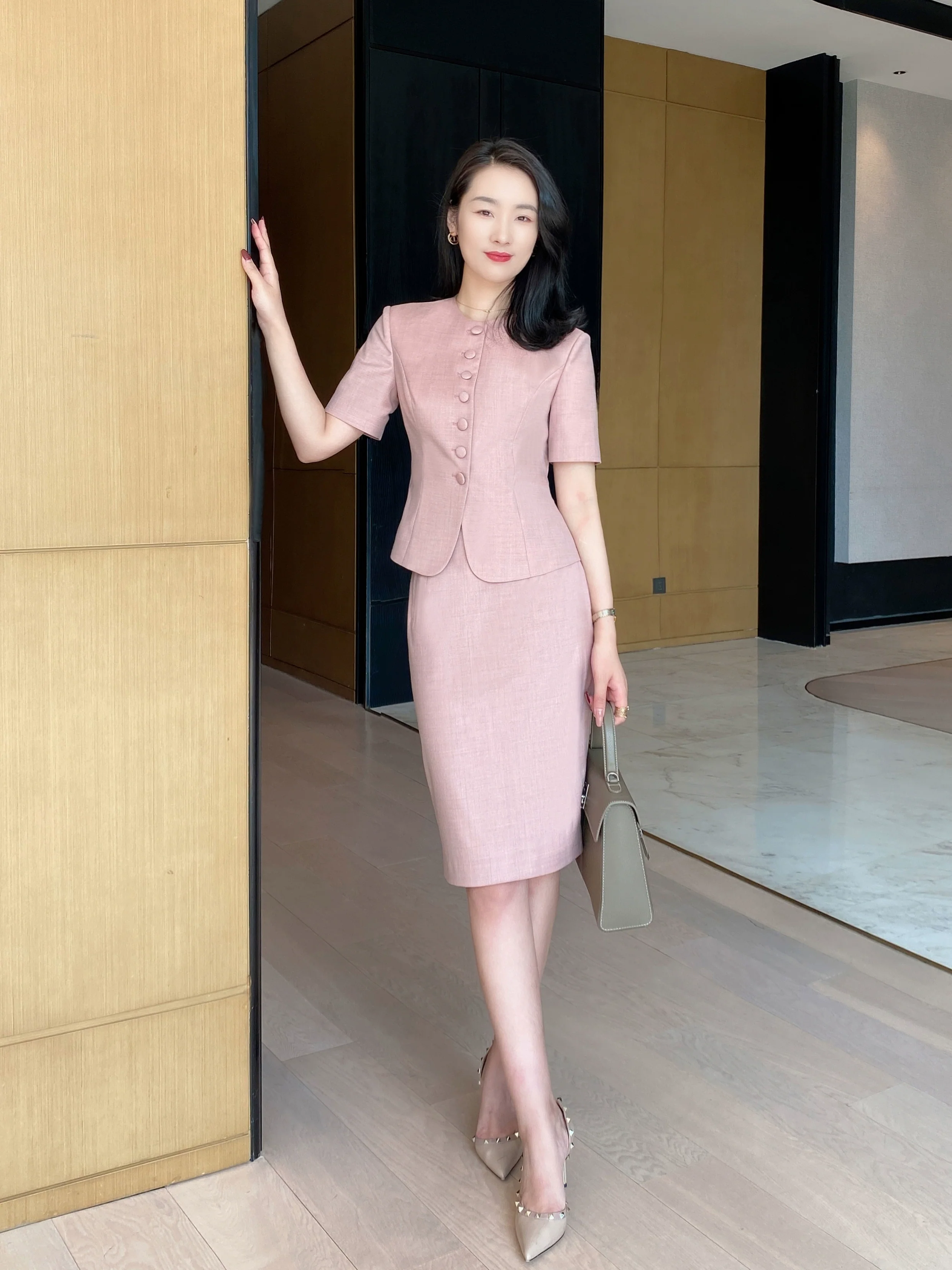 Elegant Light‑Luxury Short‑Sleeve Suit Set with Hip‑Accented Skirt - Image 4
