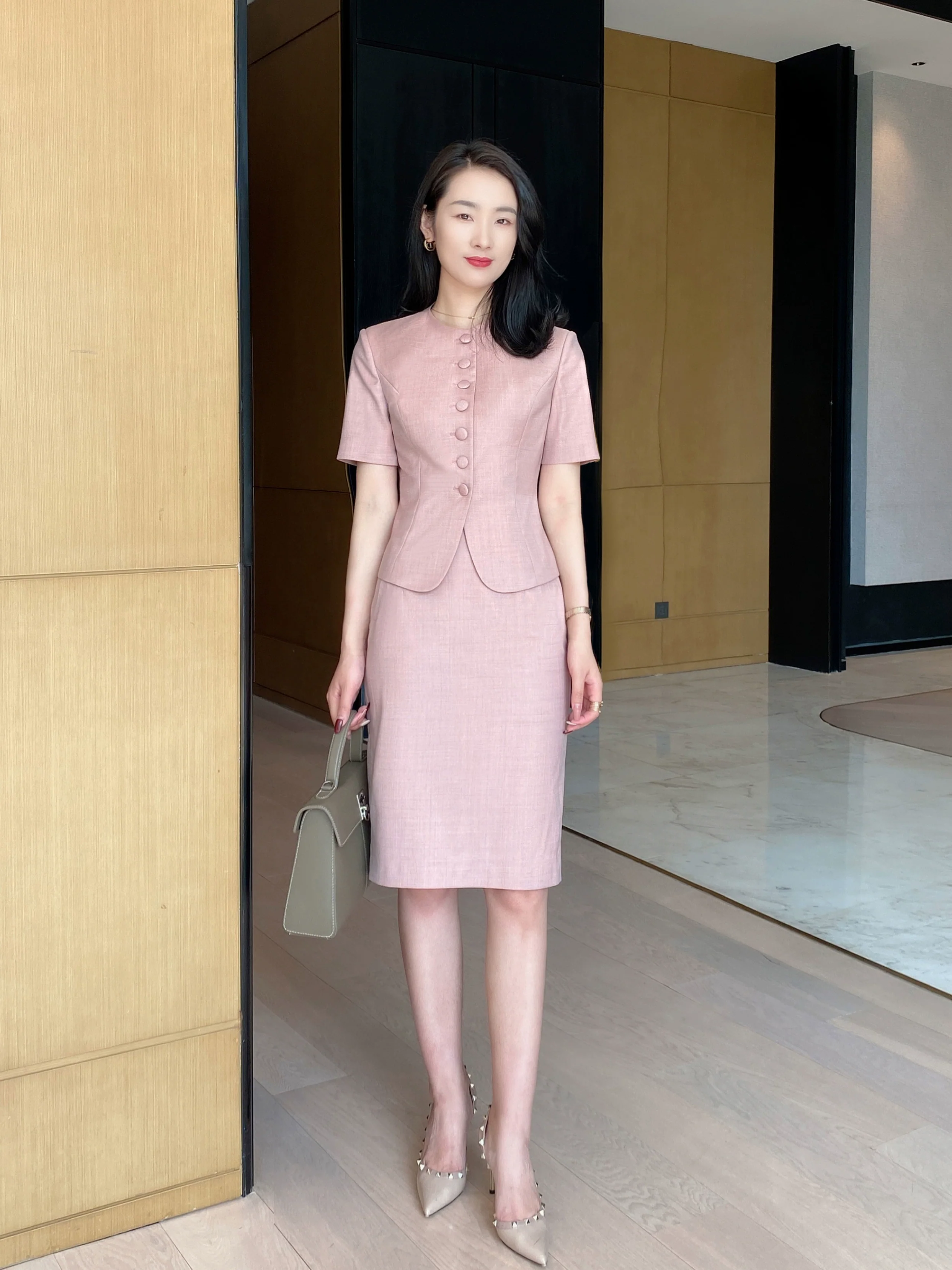 Elegant Light‑Luxury Short‑Sleeve Suit Set with Hip‑Accented Skirt - Image 5
