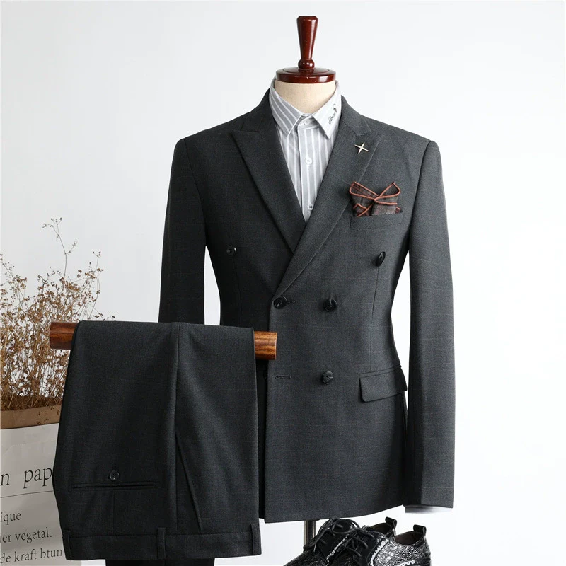 Elegant Men's 3 Piece Suit Set - Image 2
