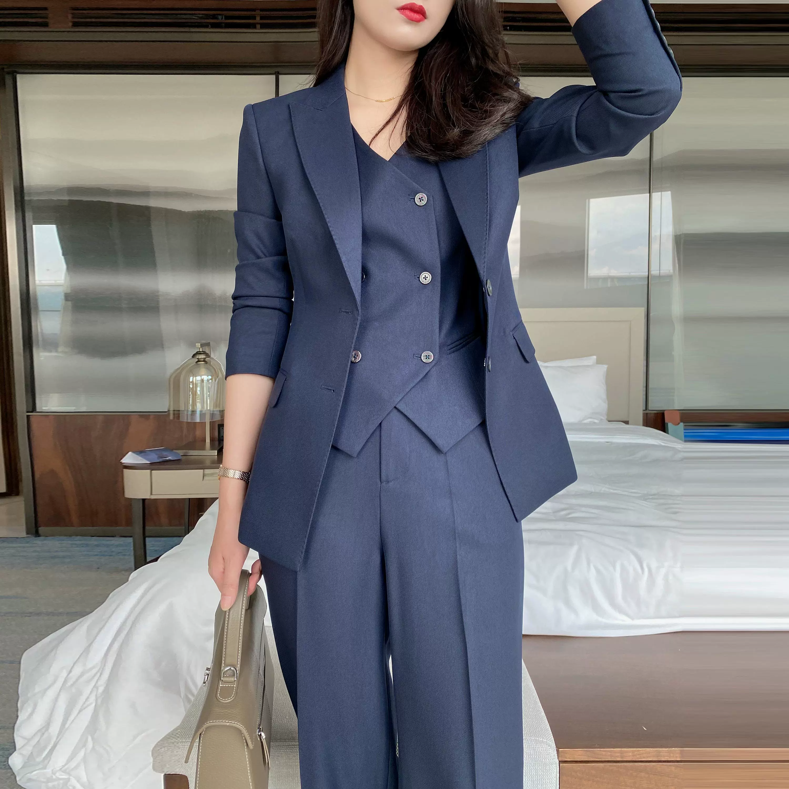 Elegant Navy Blue Women's 3-Piece Winter Suit Set - Image 3