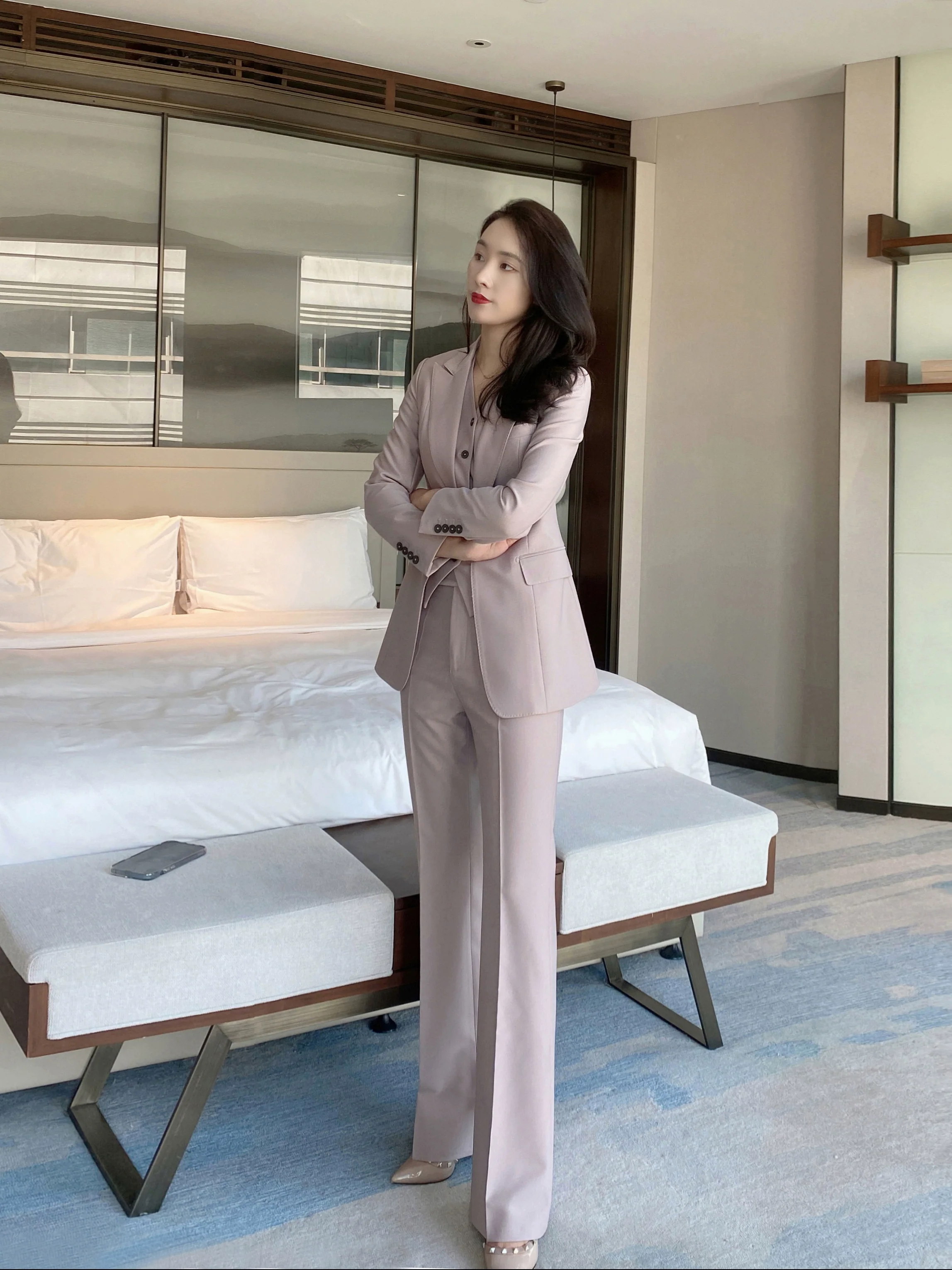 Elegant Pale Pinkish Gray Wool 3-Piece Women's Suit Set - Image 2