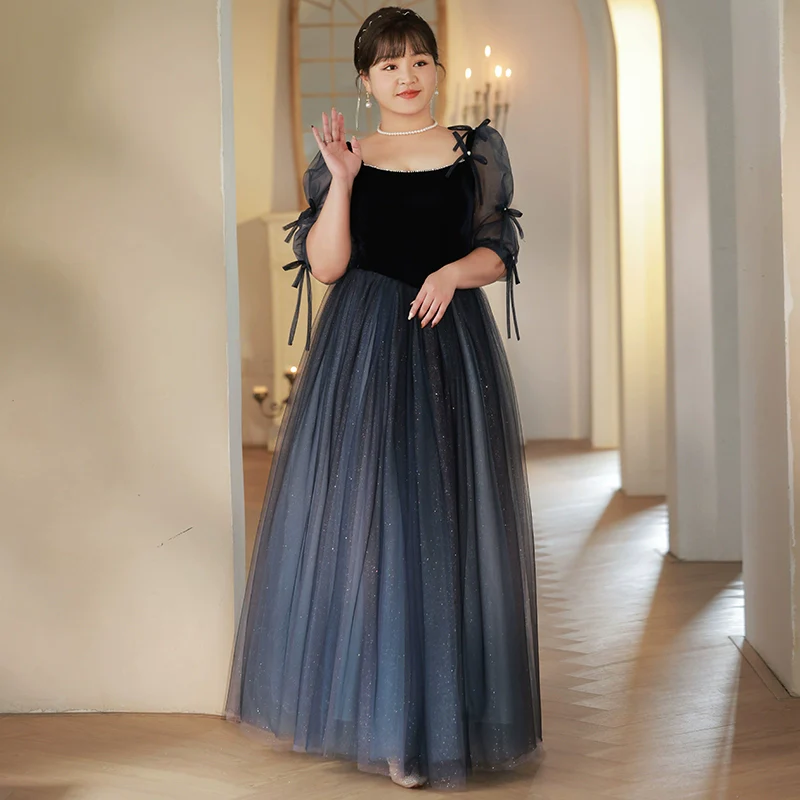 Elegant Piano Performance Costume - Image 2