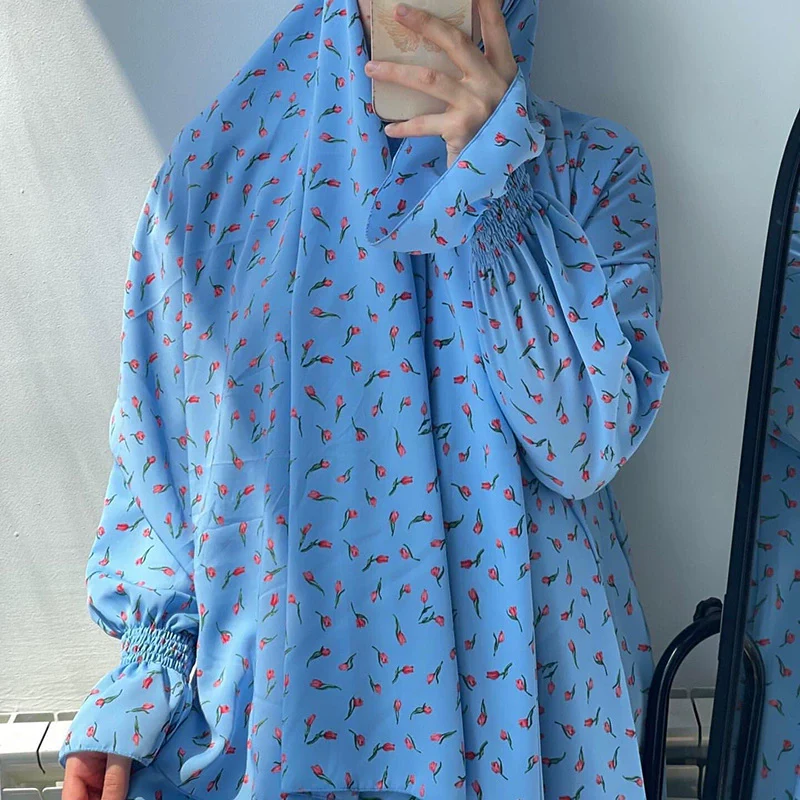 Elegant Turkish Dubai Hijab Dress with Floral Bat Sleeve - Image 3