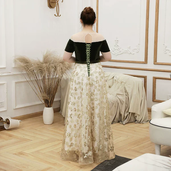Elegant Velvet Evening Dress - Image 3