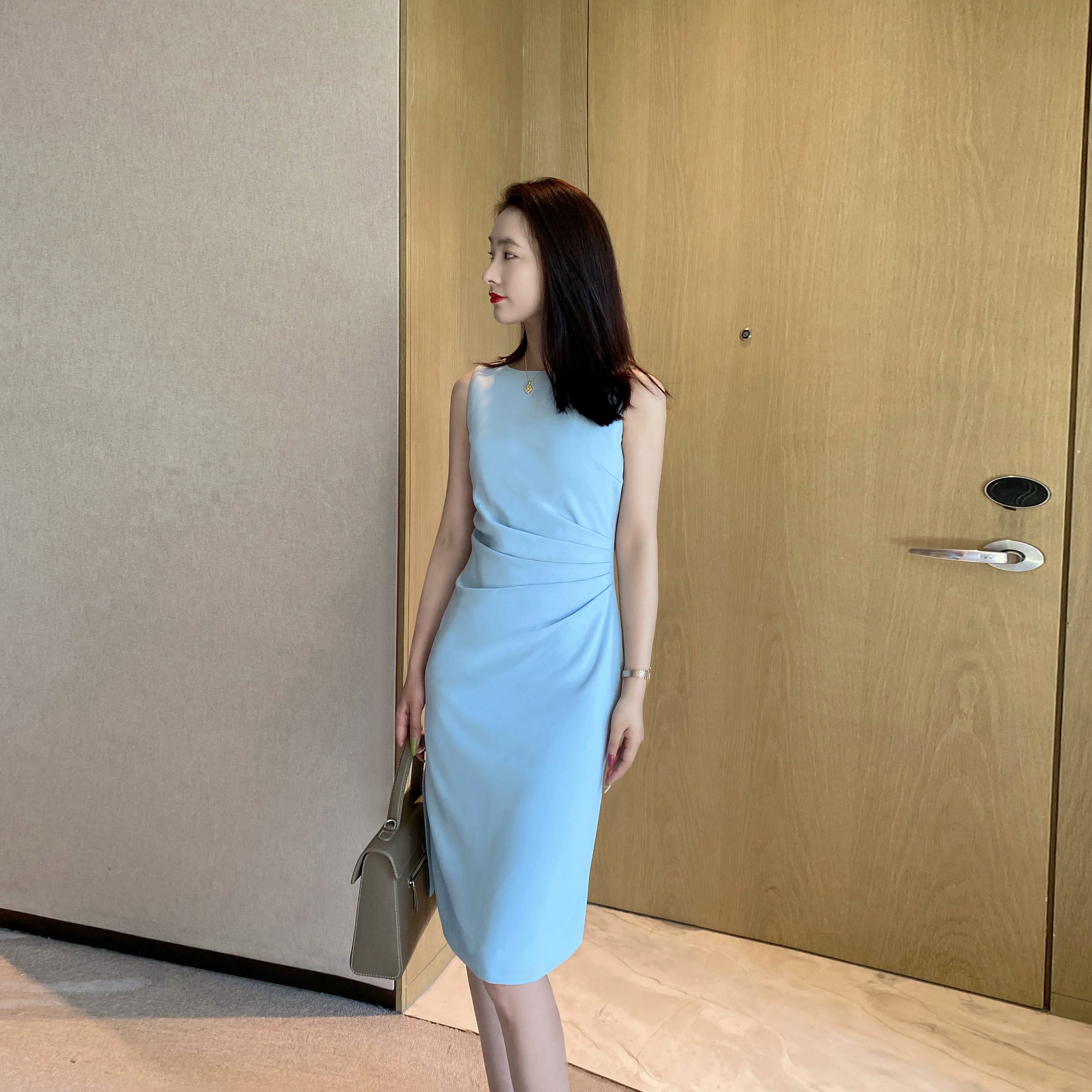Elegant White-Blue Pleated One-Step Summer Skirt – Slim Fit Goddess Style - Image 5