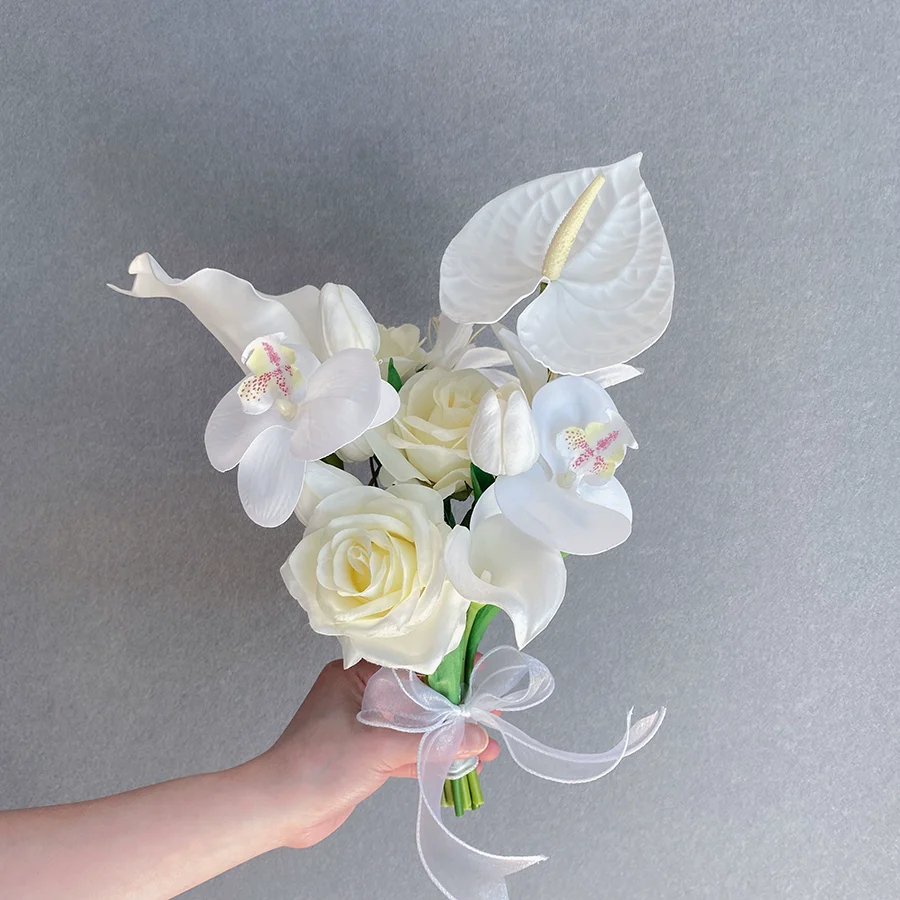 Elegant White Phalaenopsis Calla Lily Bouquet for Wedding Photos - Image 13