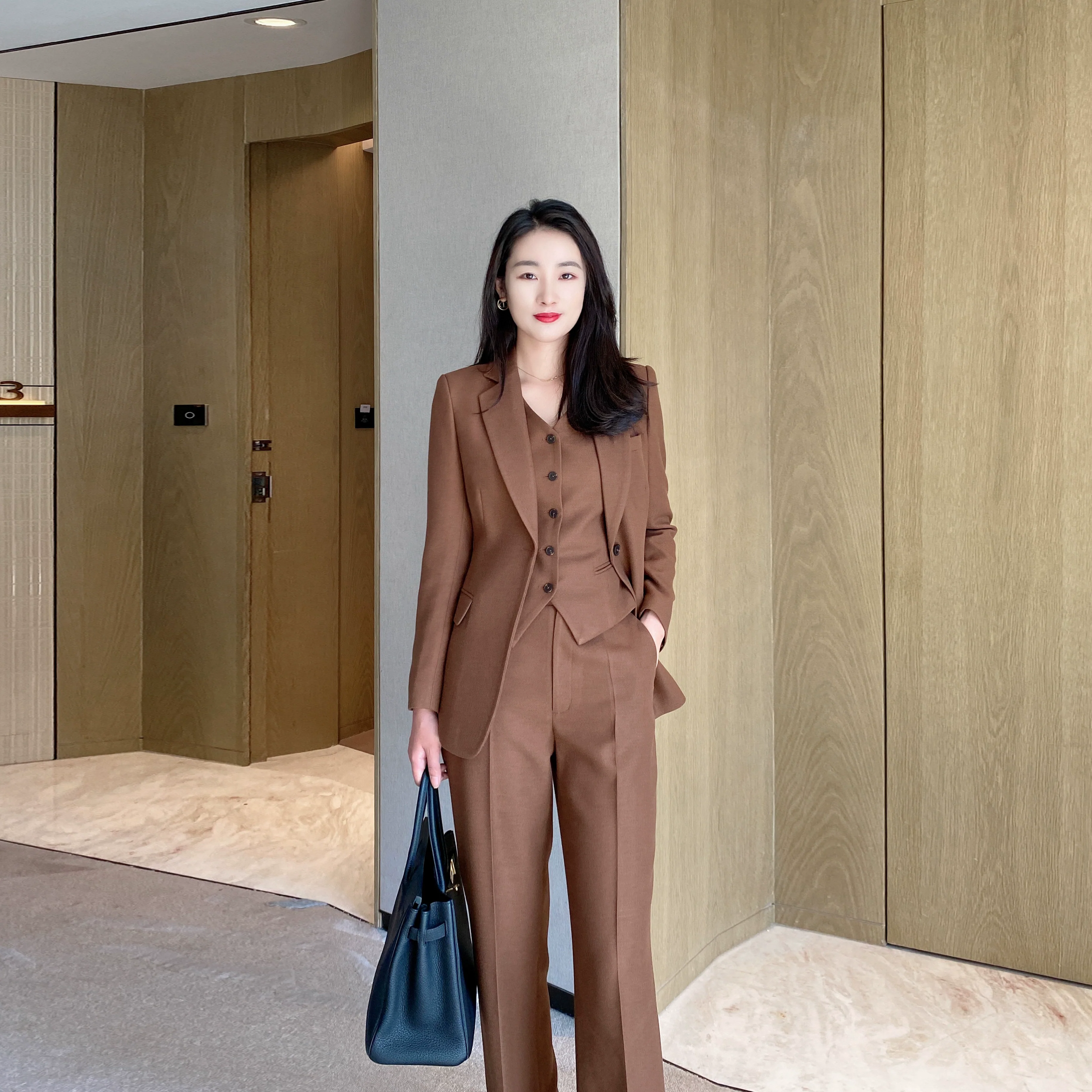 Elegant Winter Classic 3‑Piece Suit Set – Iron Brown Jacket, Vest & Trousers - Image 2