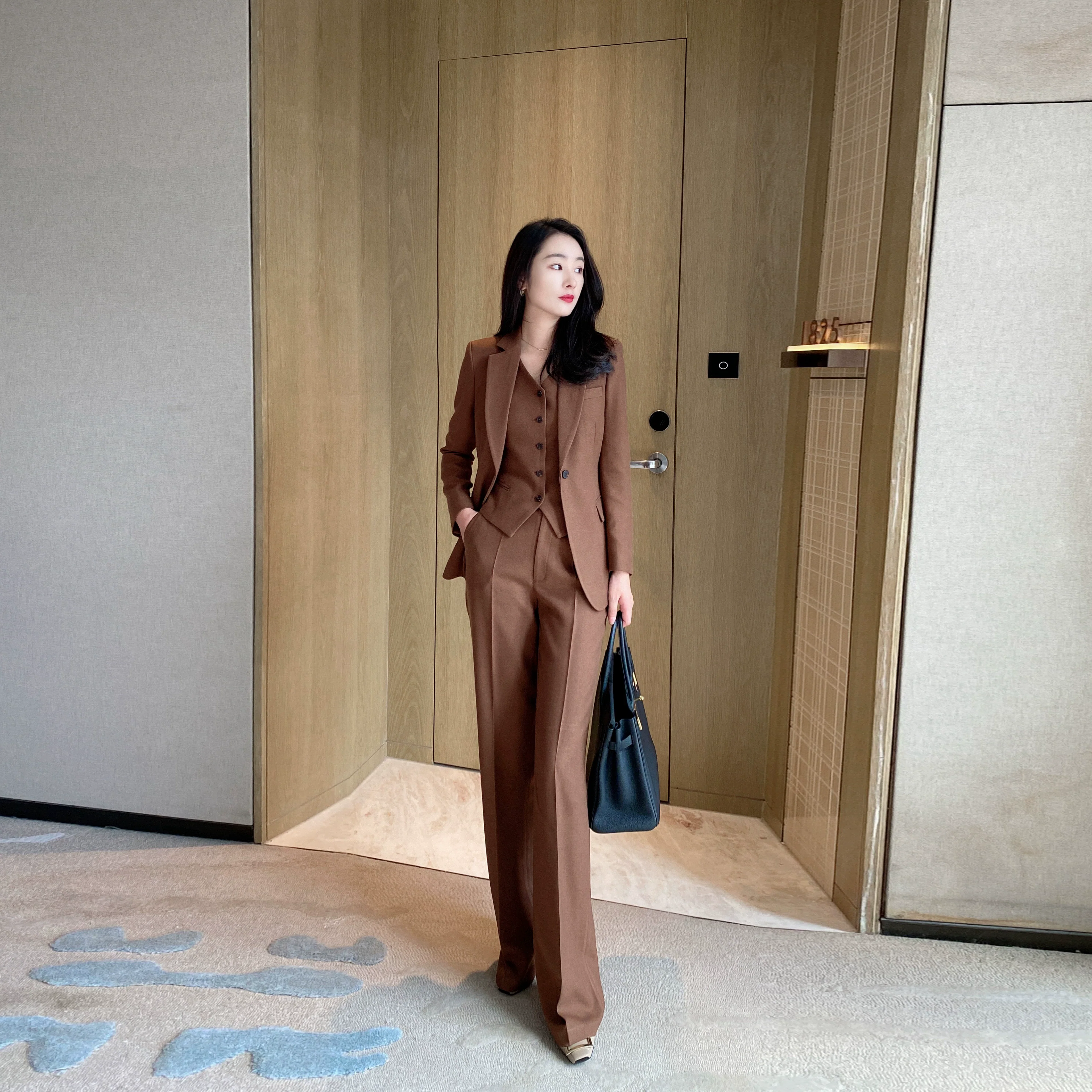 Elegant Winter Classic 3‑Piece Suit Set – Iron Brown Jacket, Vest & Trousers - Image 3