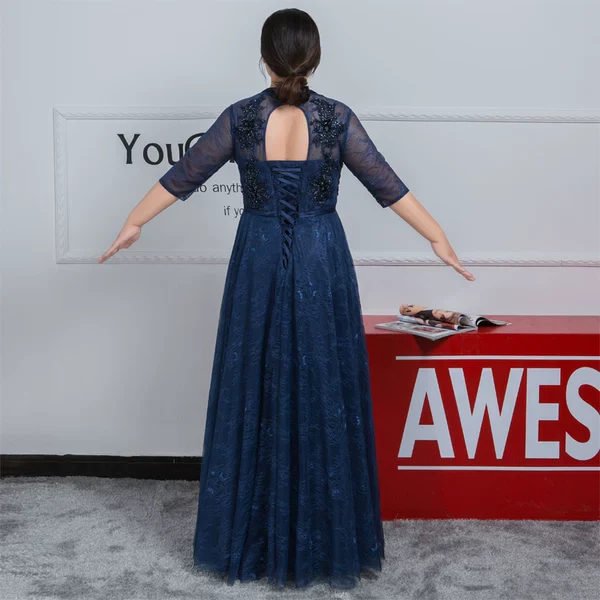 Elegant Woman Evening Gown - Image 3