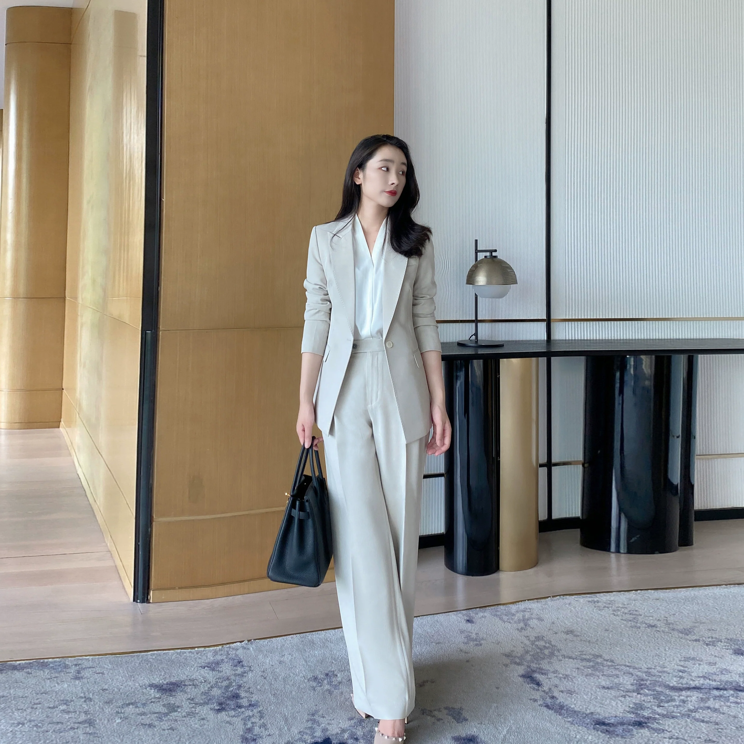 Fish Belly White Loose-Fit Autumn Women's Suit Set - Image 5