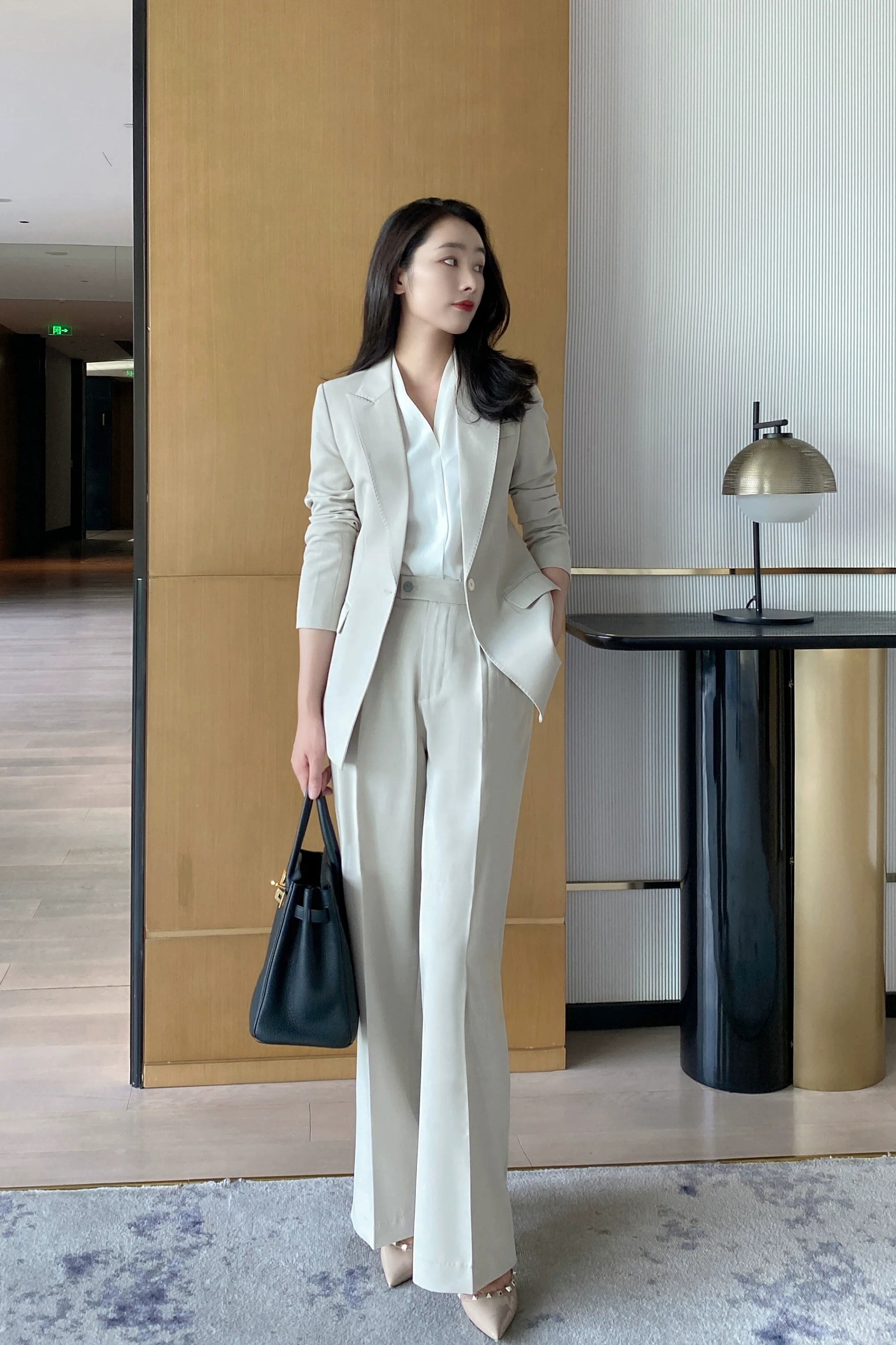 Fish Belly White Loose-Fit Autumn Women's Suit Set - Image 6
