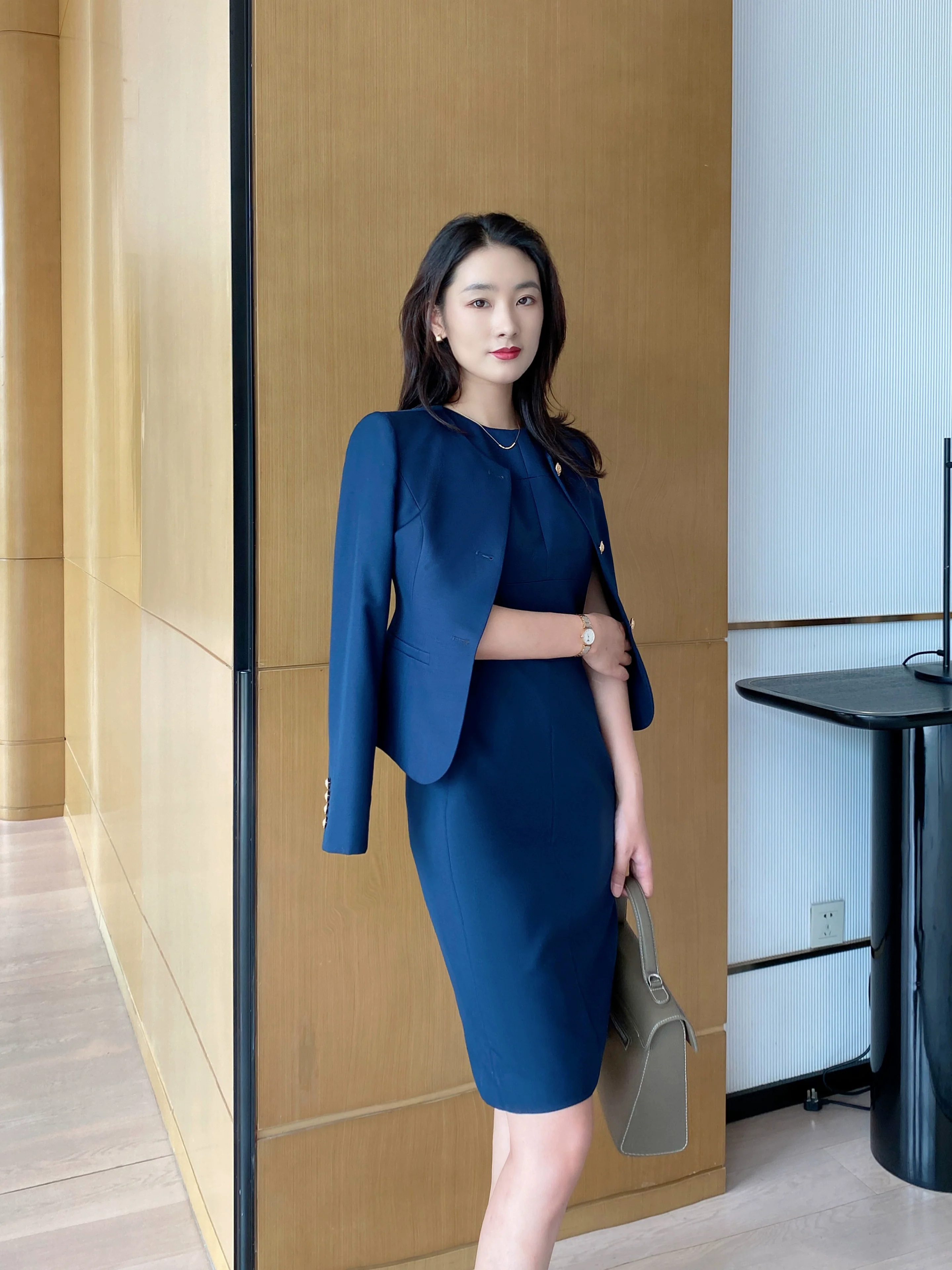 Hidden Green Sleeveless Autumn Dress for Women – Elegant Fit - Image 3