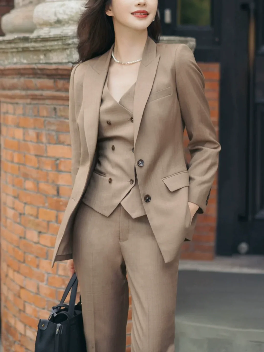 Khaki Autumn 3-Piece Premium Men's Formal Suit Set