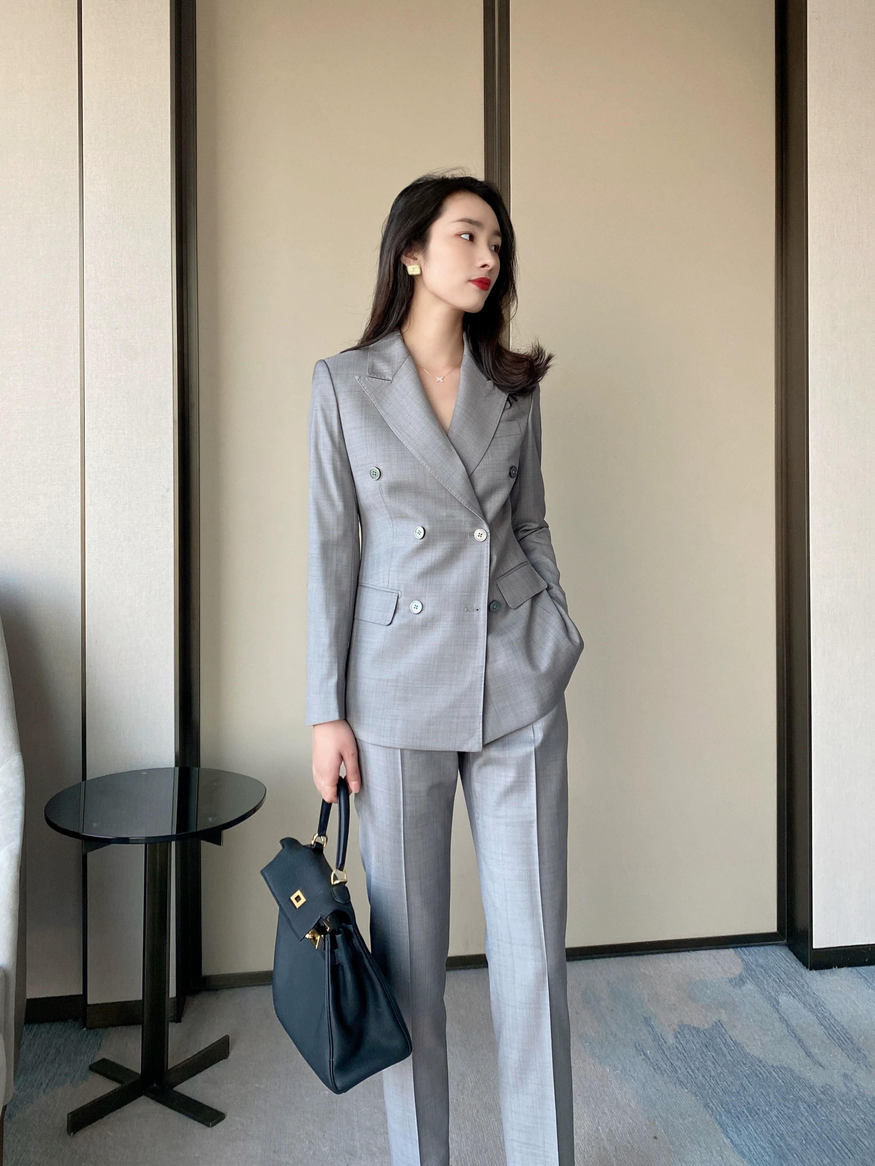 Light Grey Classic Spring Suit Trousers Loose Fit for Professionals - Image 2